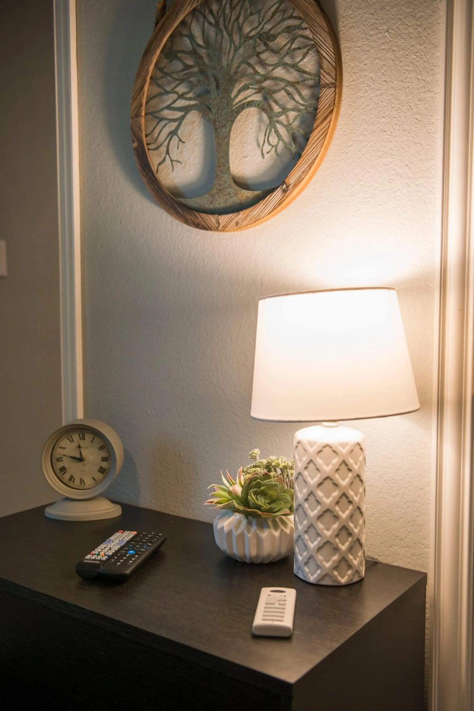 Walk to the Silos! 3 Bed 1960's Bungalow near Baylor