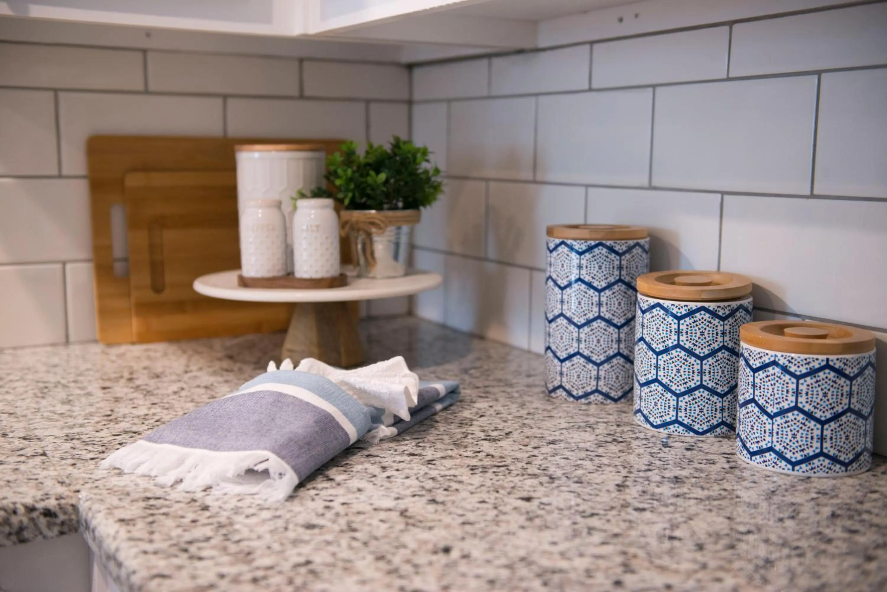 Walk to the Silos! 3 Bed 1960's Bungalow near Baylor