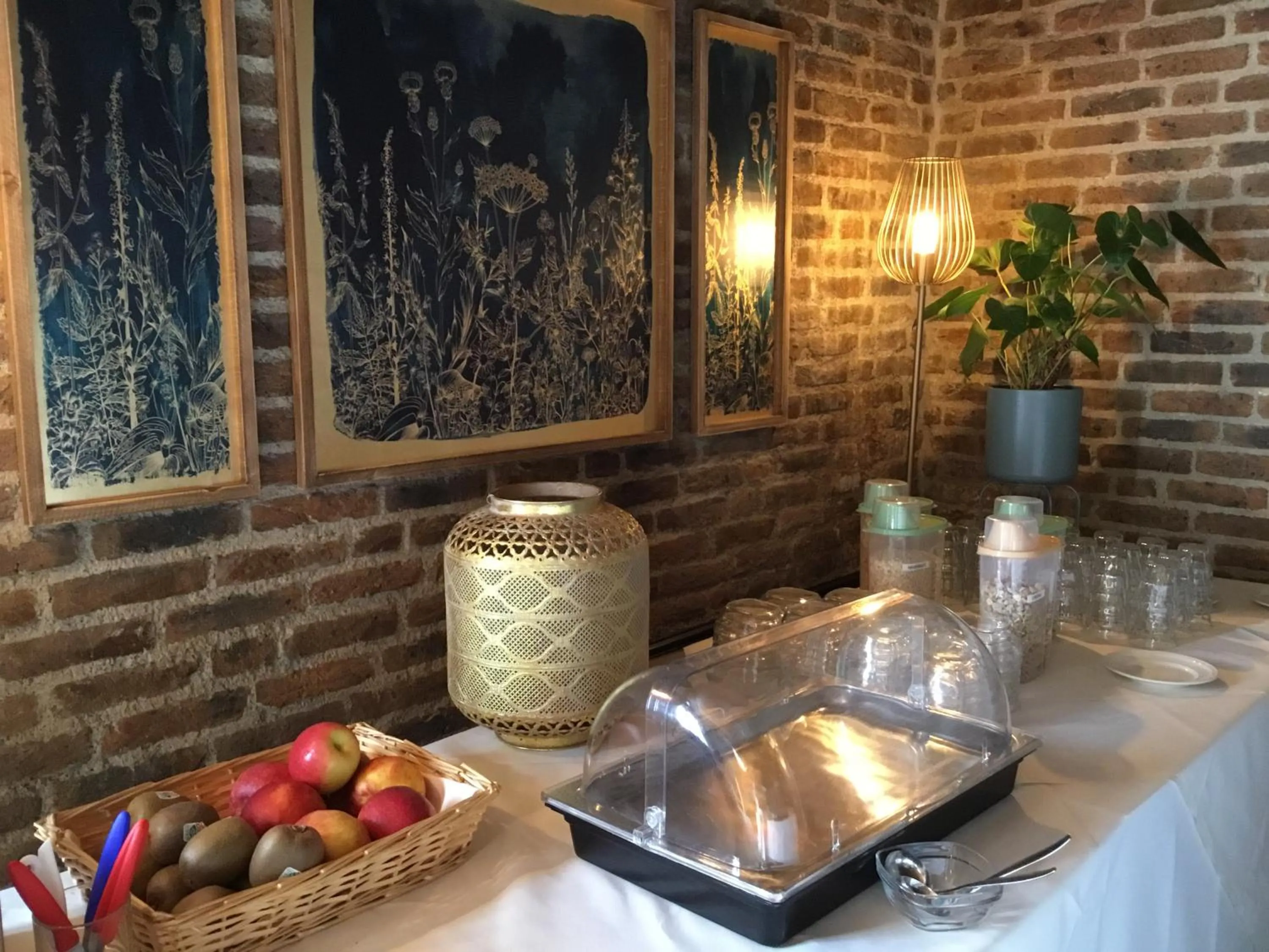 Restaurant/places to eat in Hotel Steensel