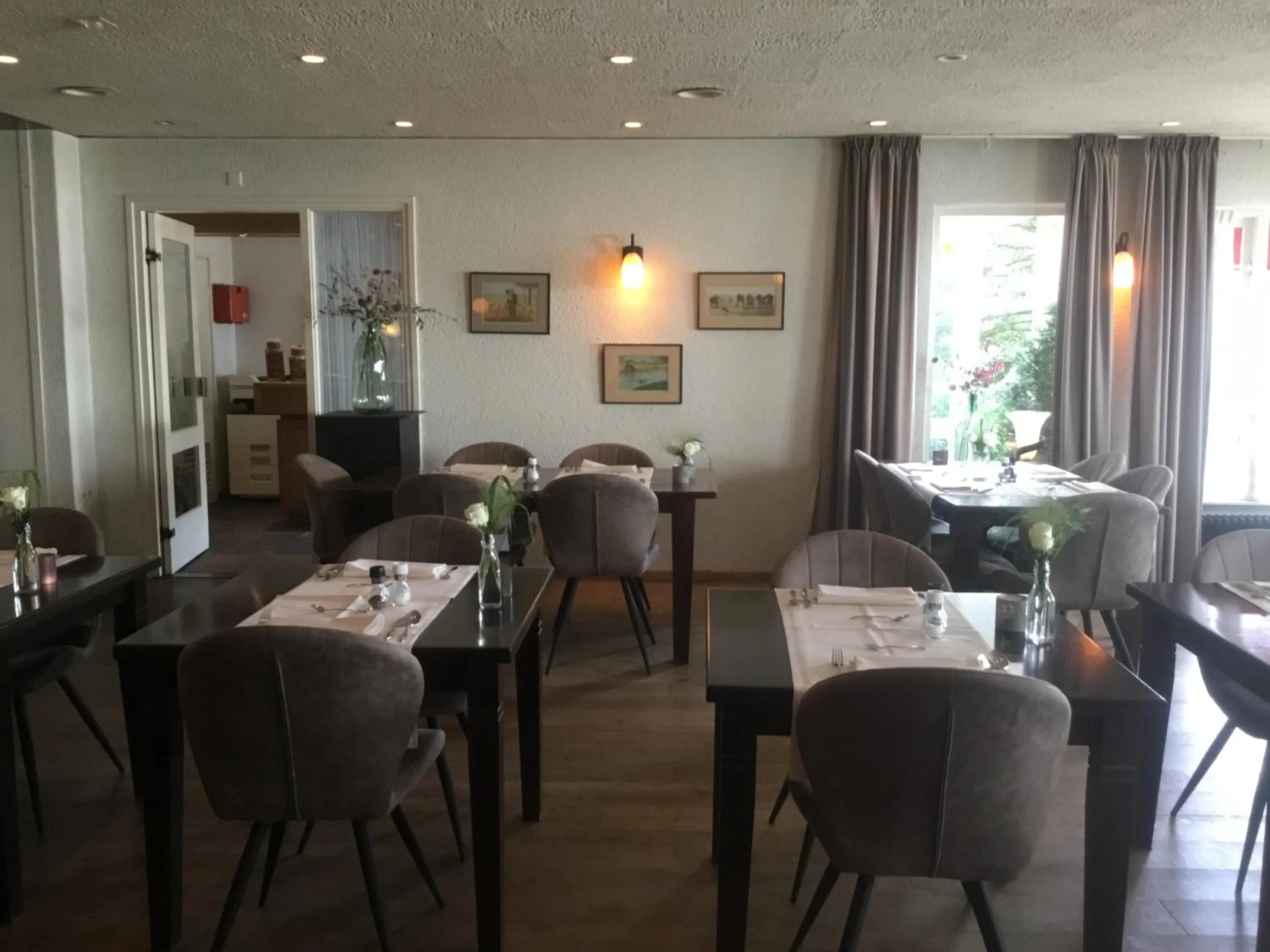 Restaurant/places to eat in Hotel Steensel
