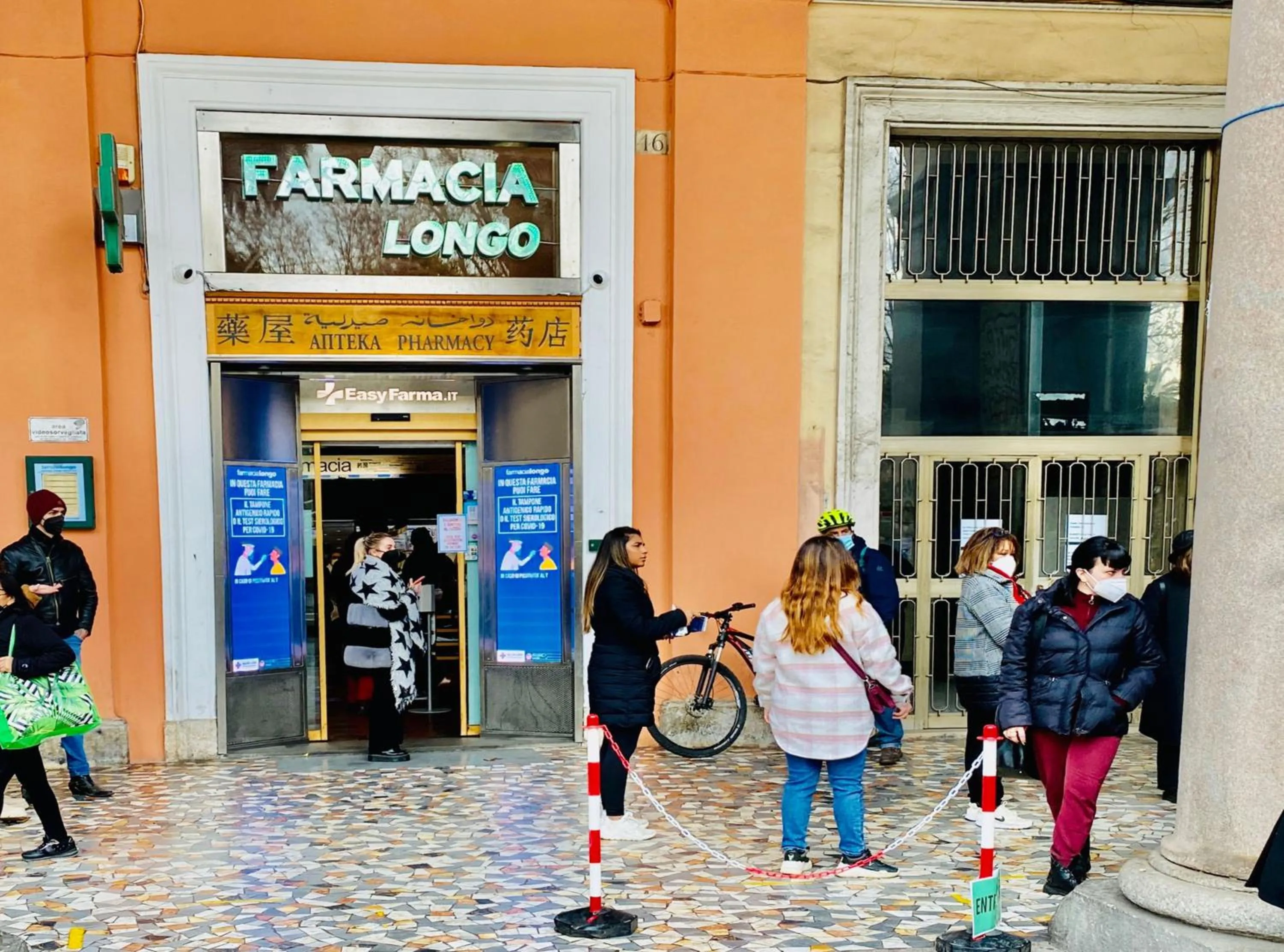 Property building in B&B Roma Castle Termini