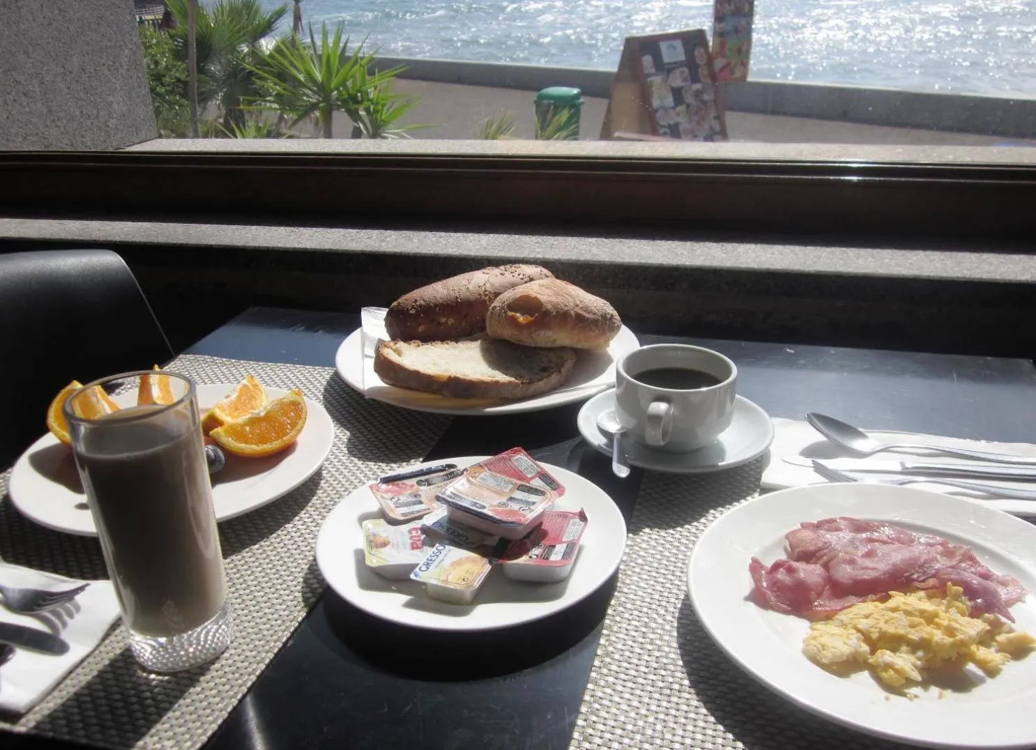 Breakfast in Hotel Vila Bela