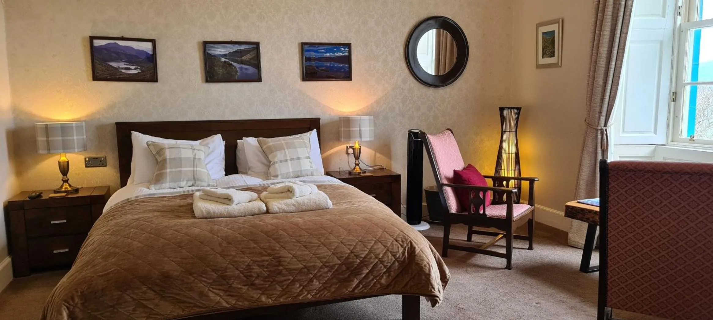 Bed in CREAG DHUBH COUNTRY HOUSE