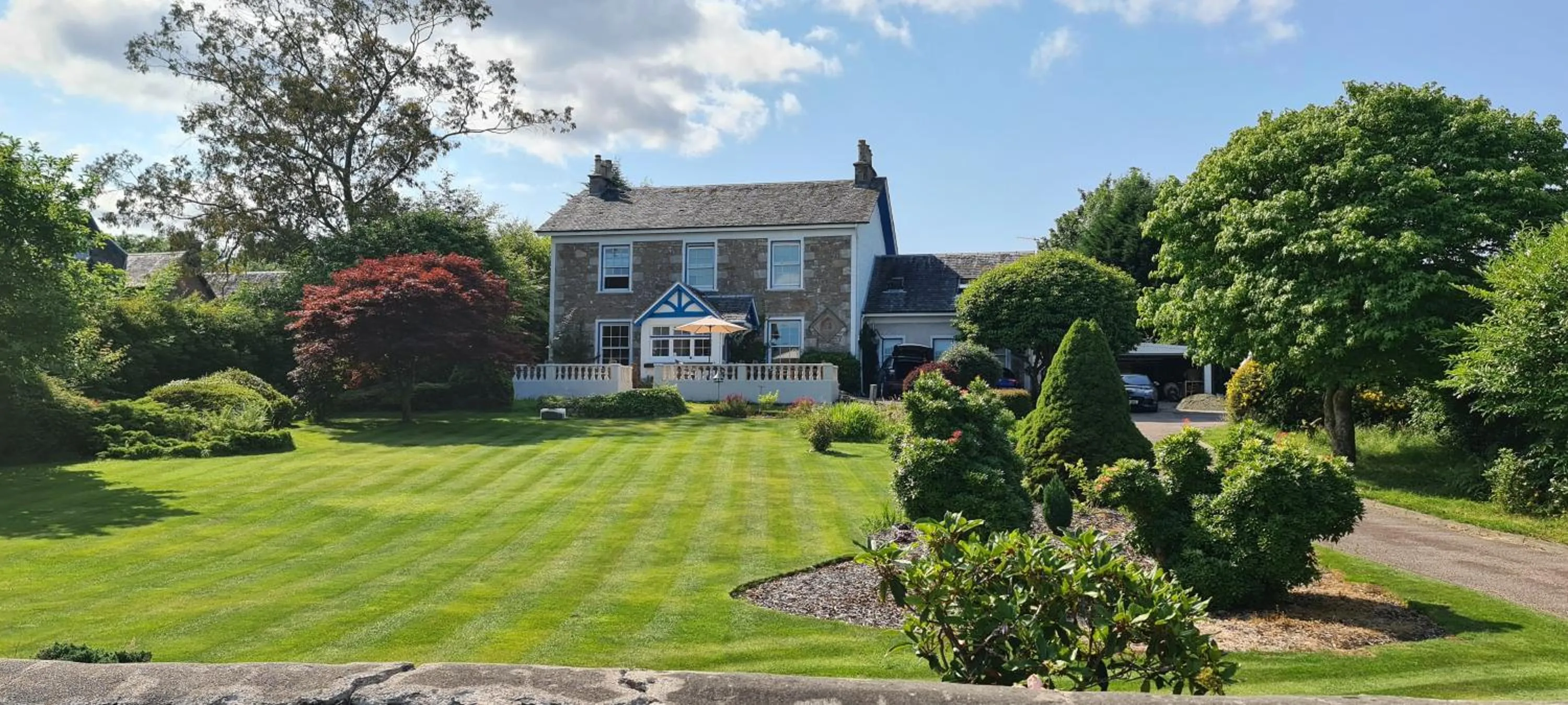 Garden in CREAG DHUBH COUNTRY HOUSE