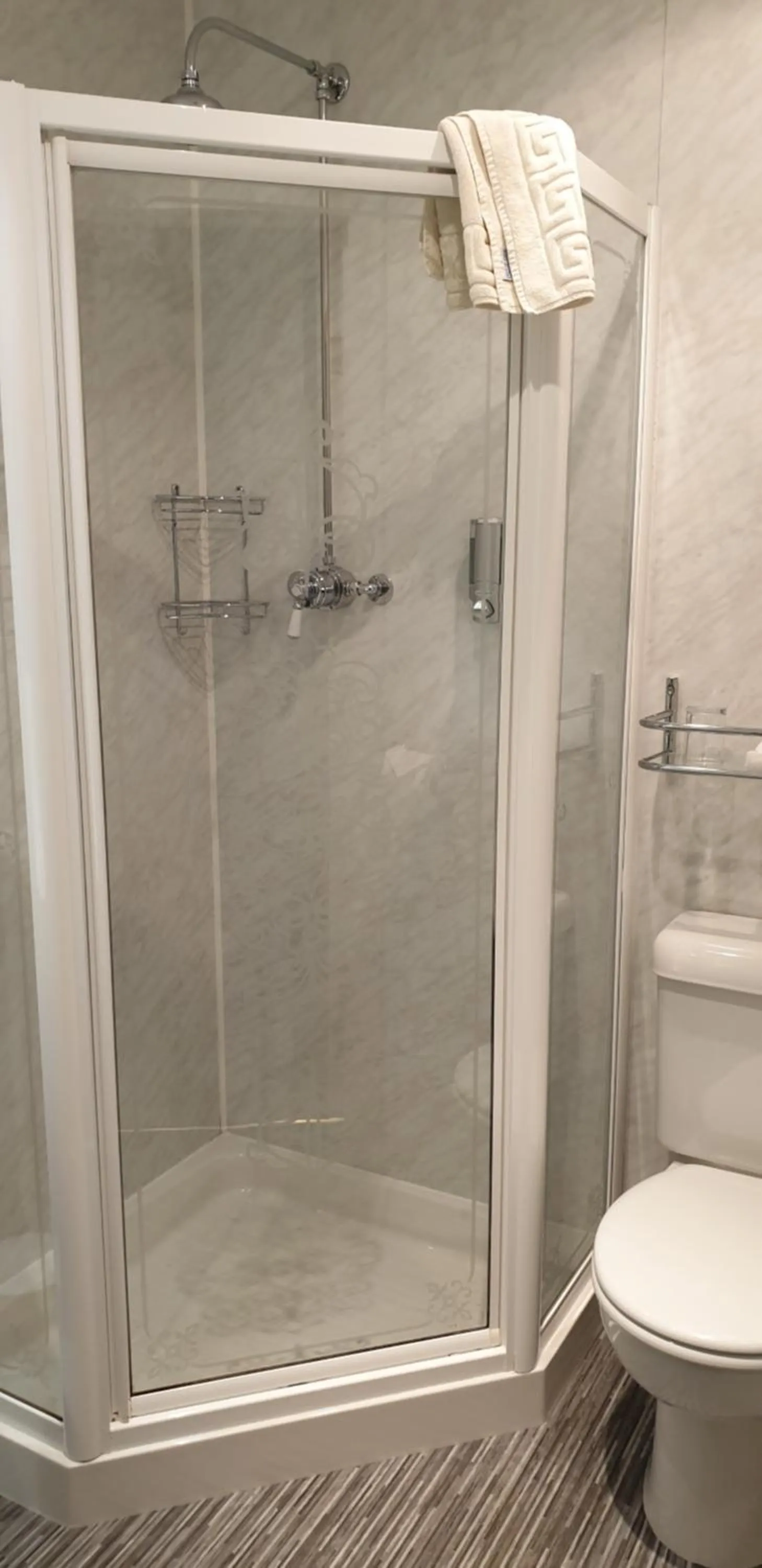 CREAG DHUBH COUNTRY HOUSE