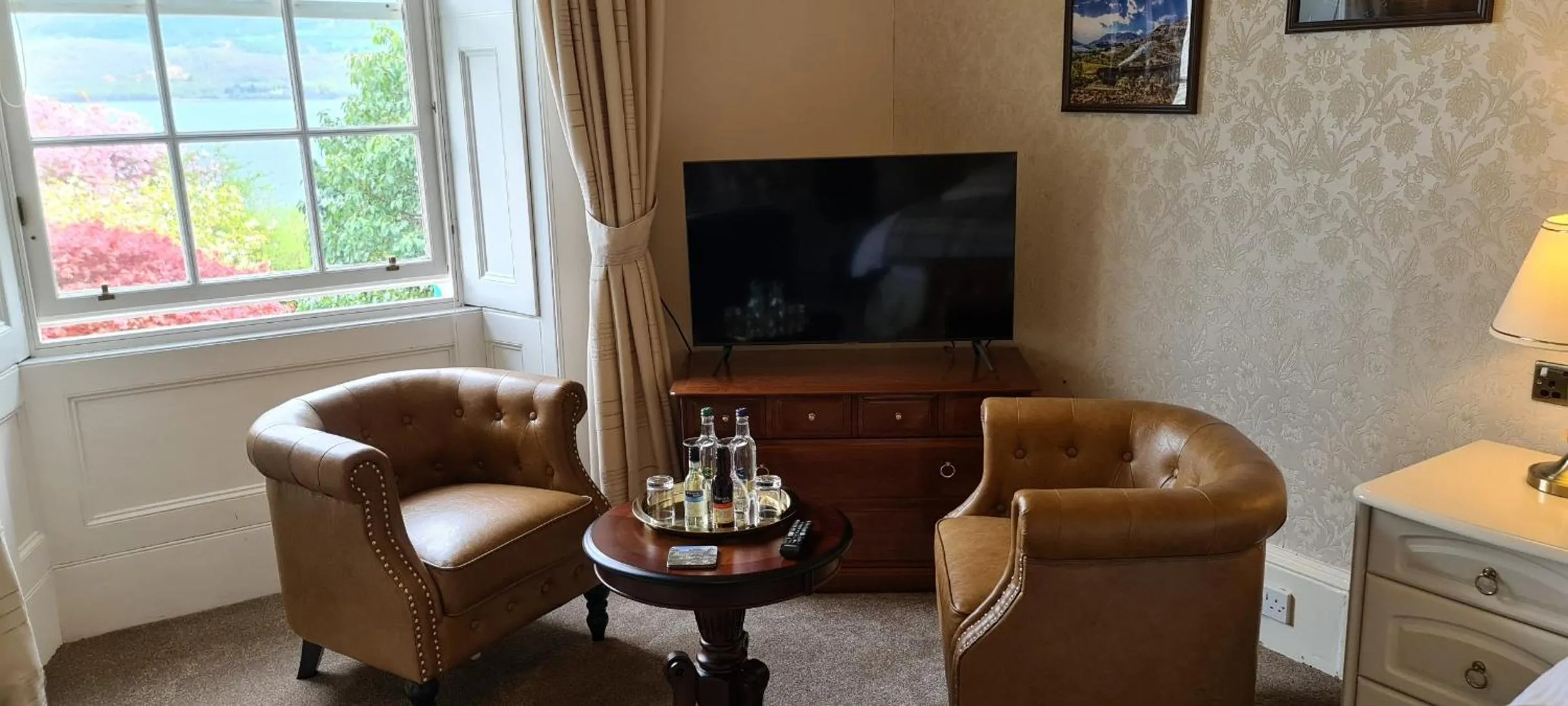 CREAG DHUBH COUNTRY HOUSE