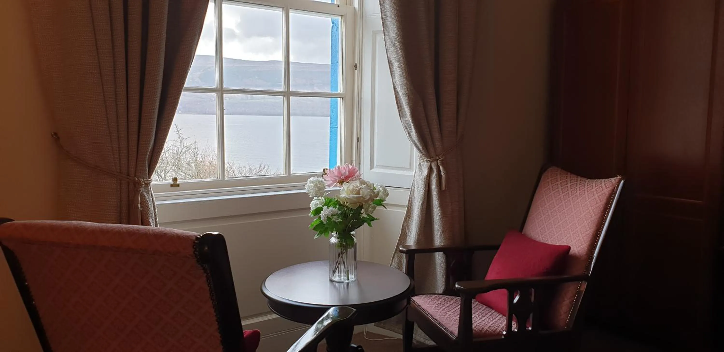 CREAG DHUBH COUNTRY HOUSE