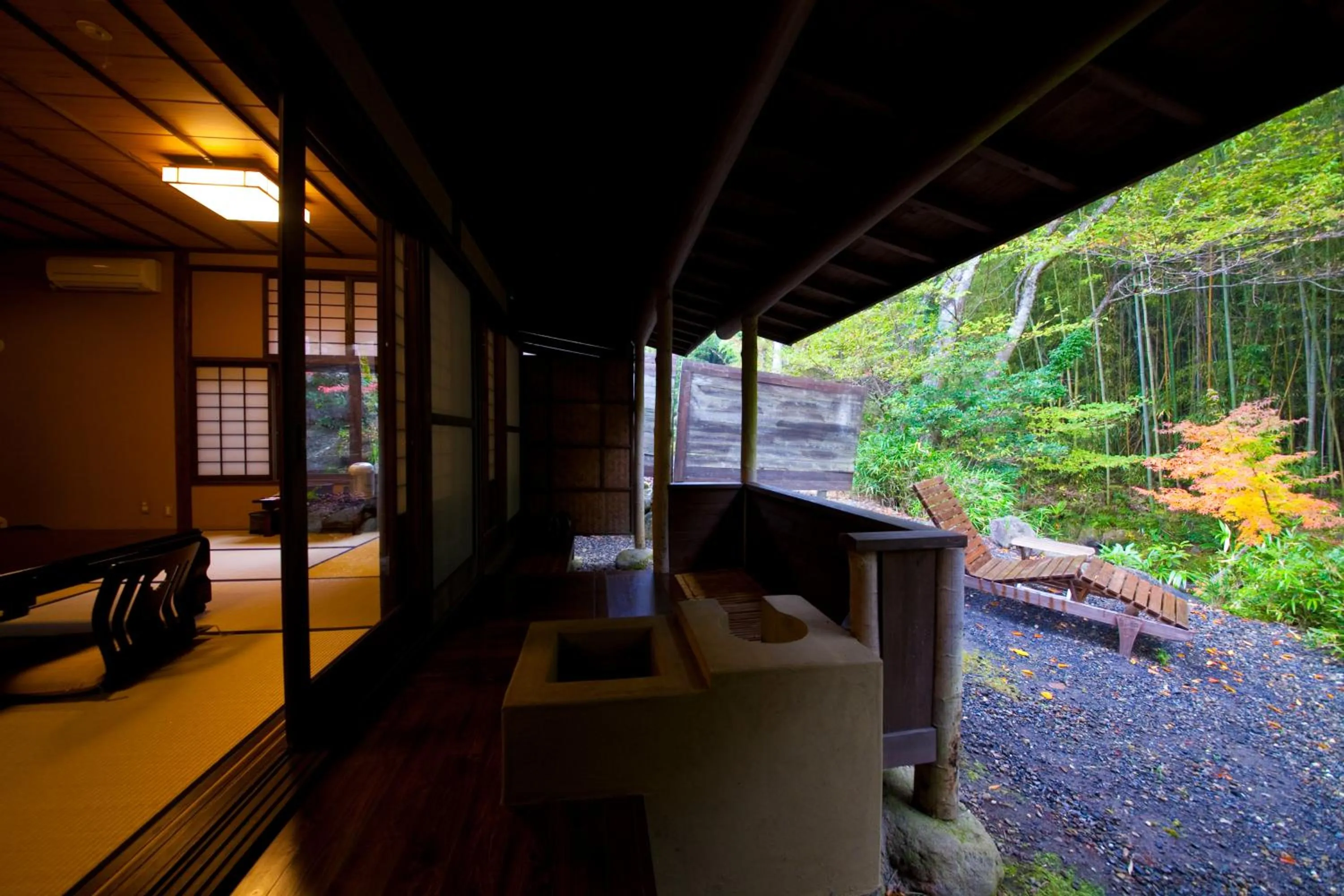 Hot Spring Bath in Yufuin Gettouan