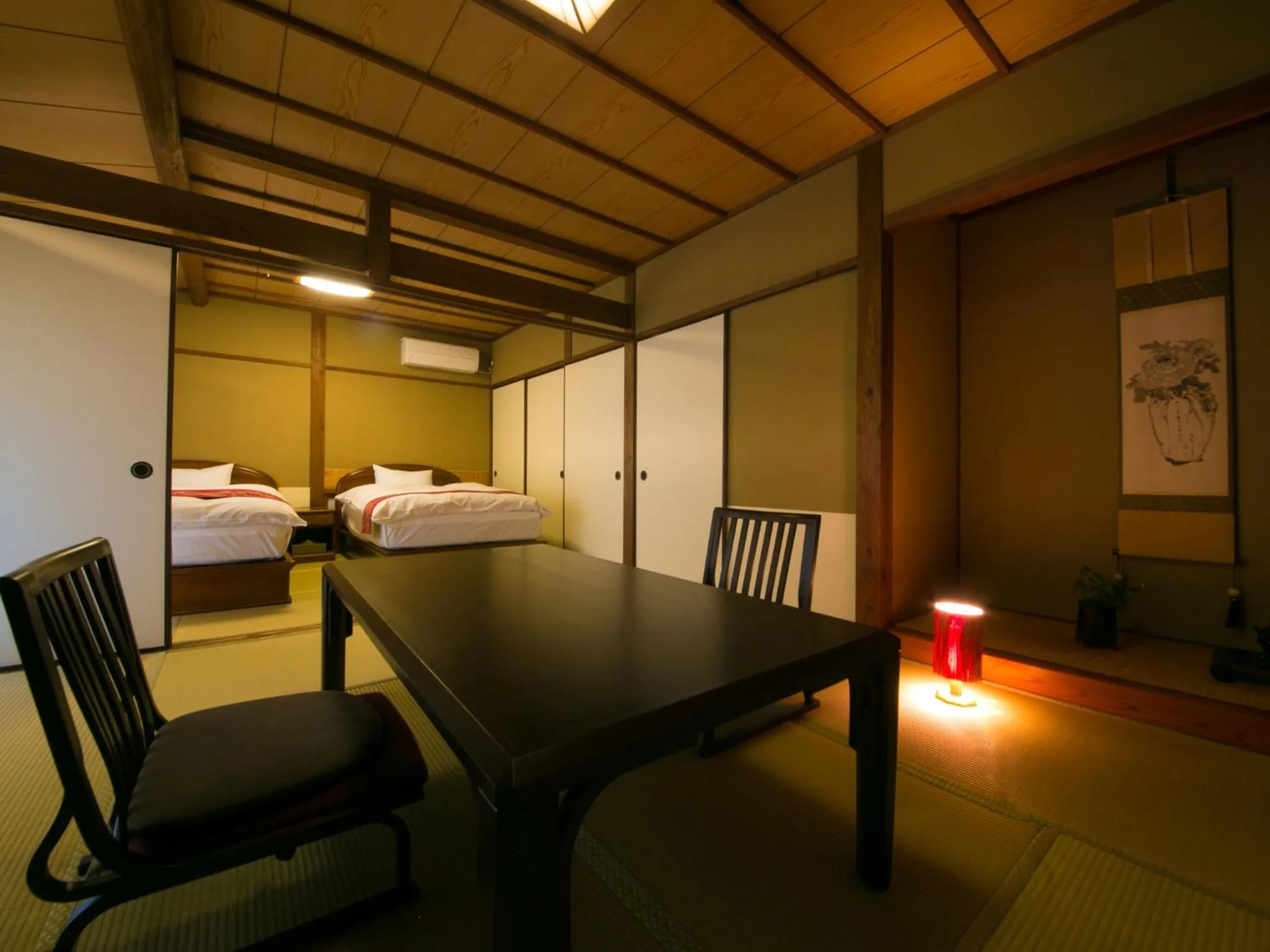 Photo of the whole room, Bed in Yufuin Gettouan