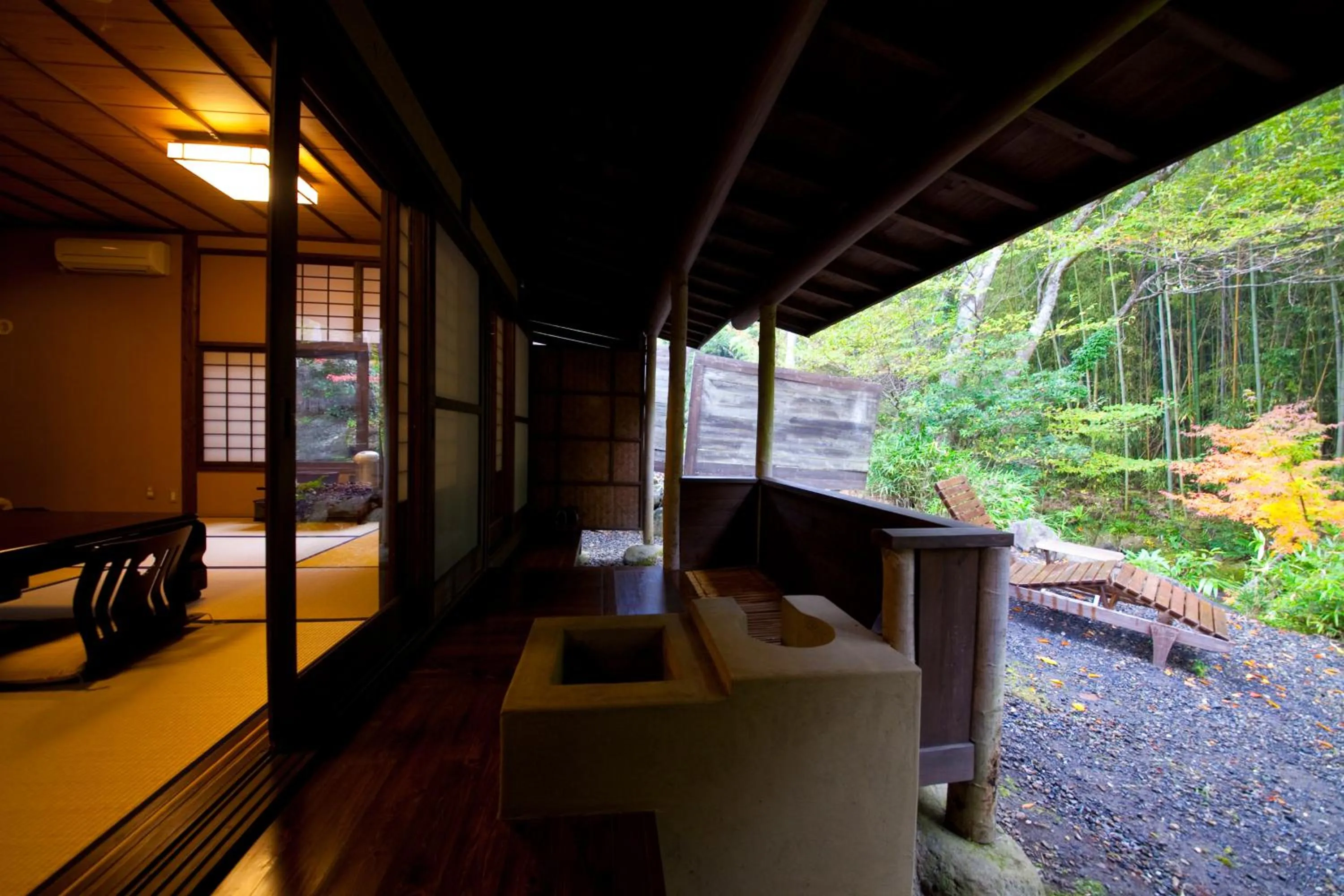Hot Spring Bath in Yufuin Gettouan