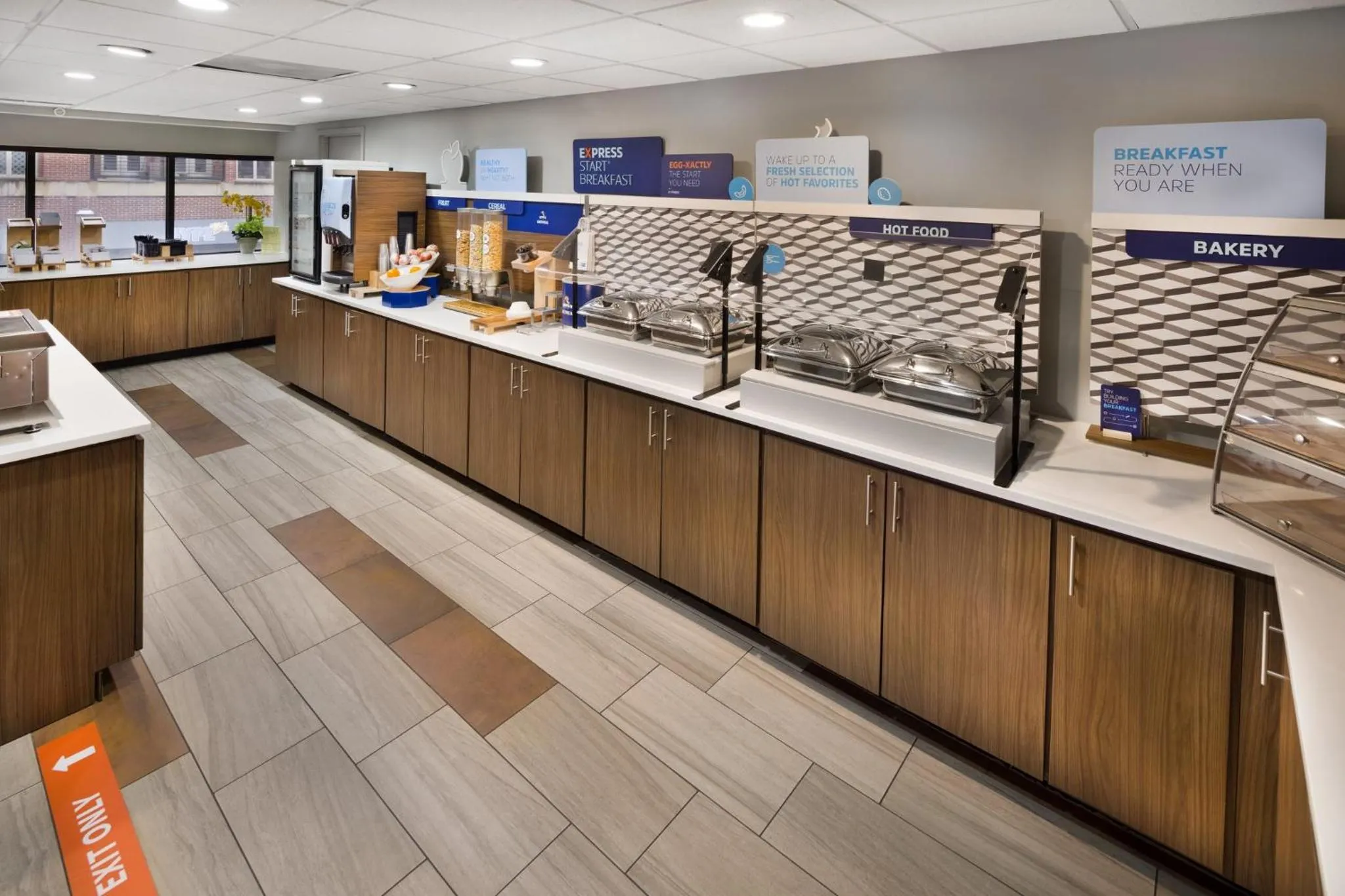 Breakfast in Holiday Inn Express & Suites - Atlanta Downtown by IHG
