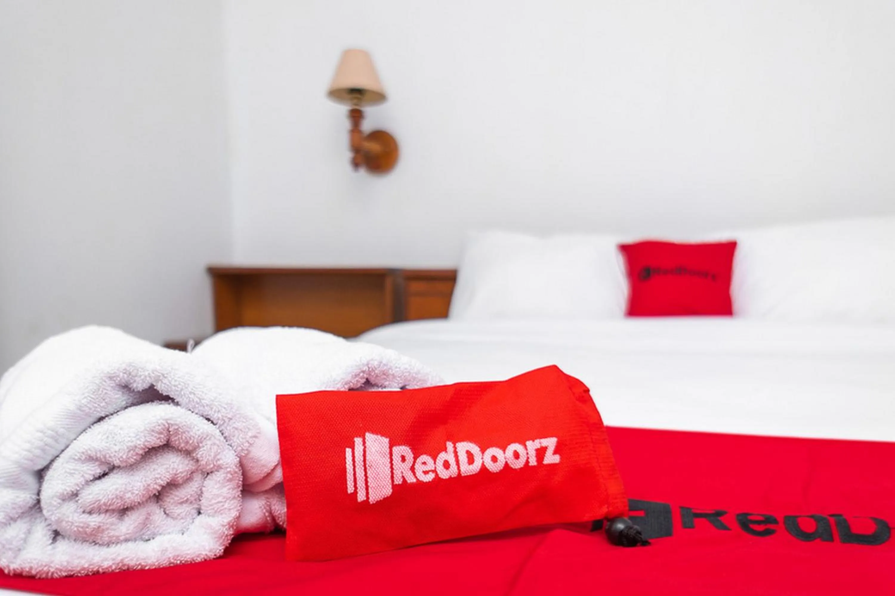 Bed in RedDoorz @ Hotel Damanaka Pangalengan