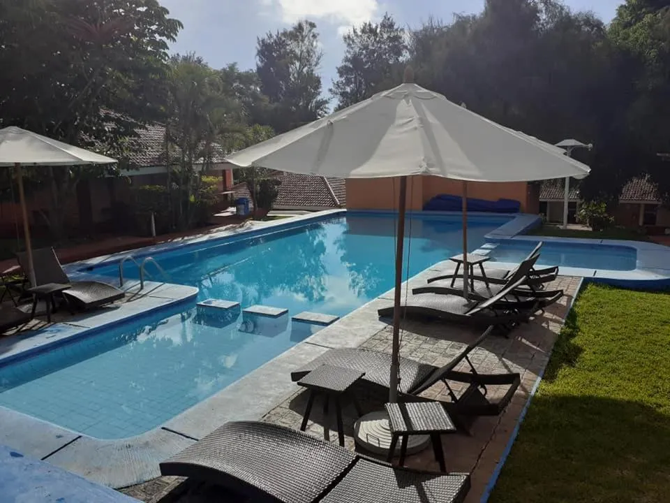 Swimming pool in Hotel Chapala Country