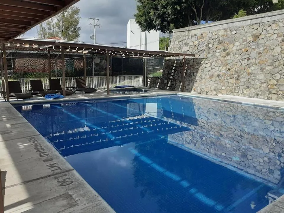 Swimming pool in Hotel Chapala Country