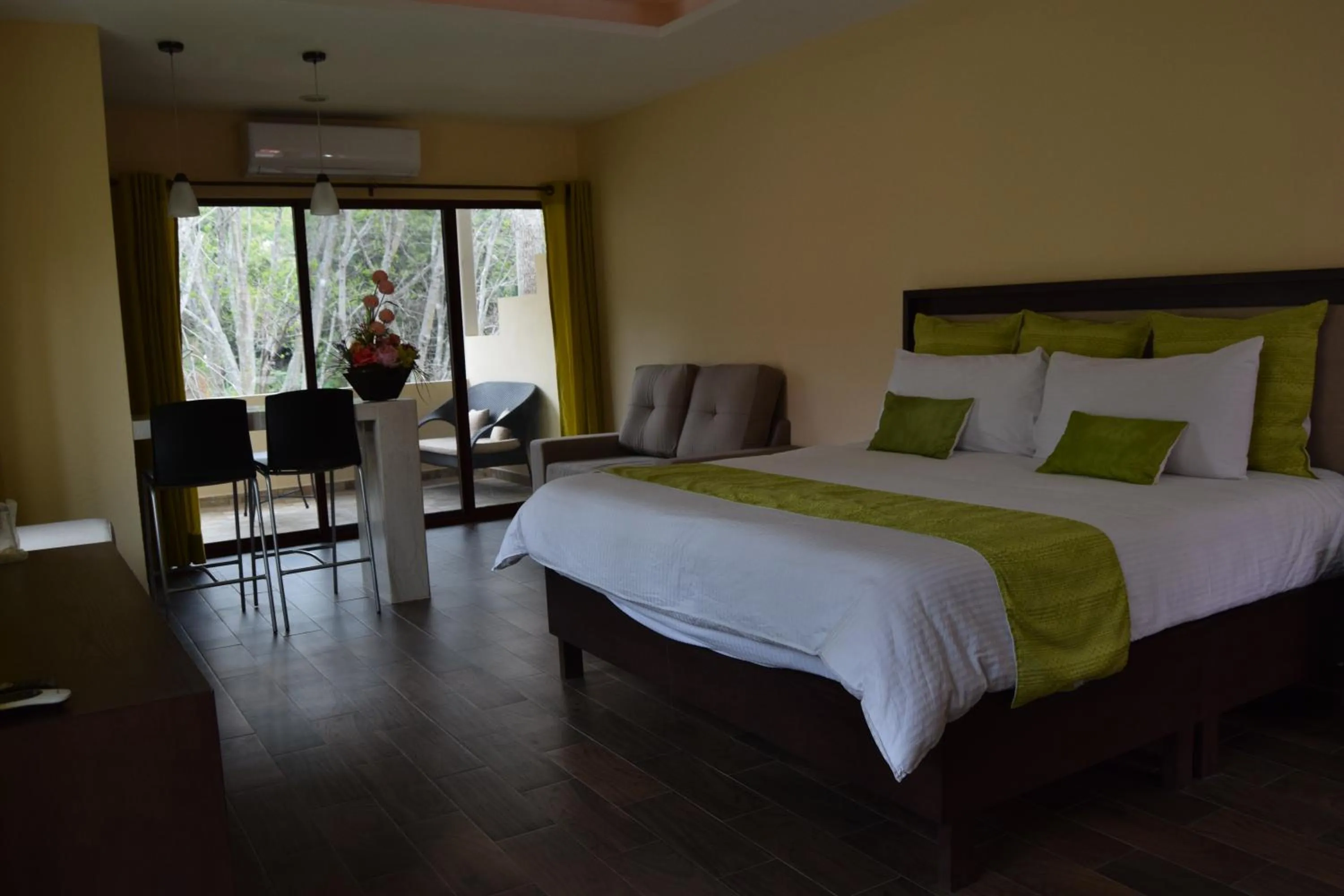Bed in Hotel Chapala Country