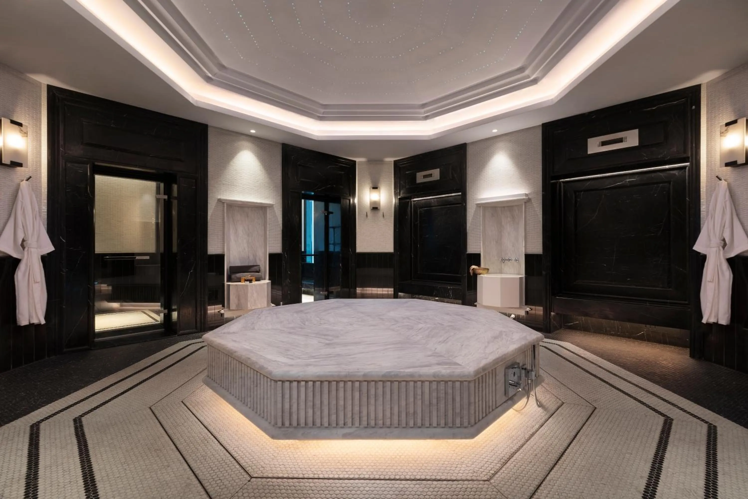 Spa and wellness centre/facilities, Bed in Sindhorn Kempinski Hotel Bangkok