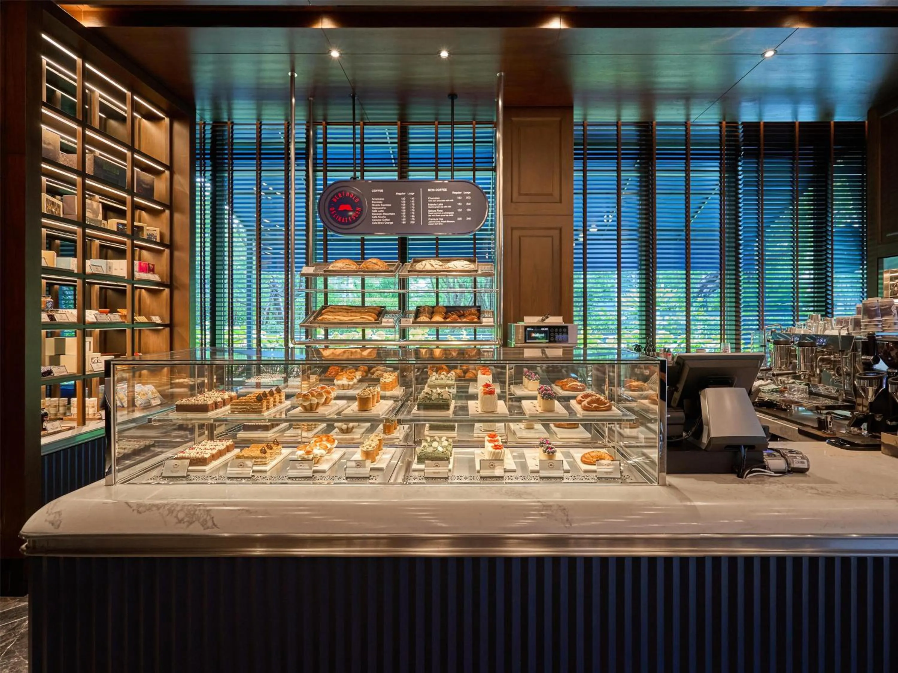 Restaurant/places to eat in Sindhorn Kempinski Hotel Bangkok