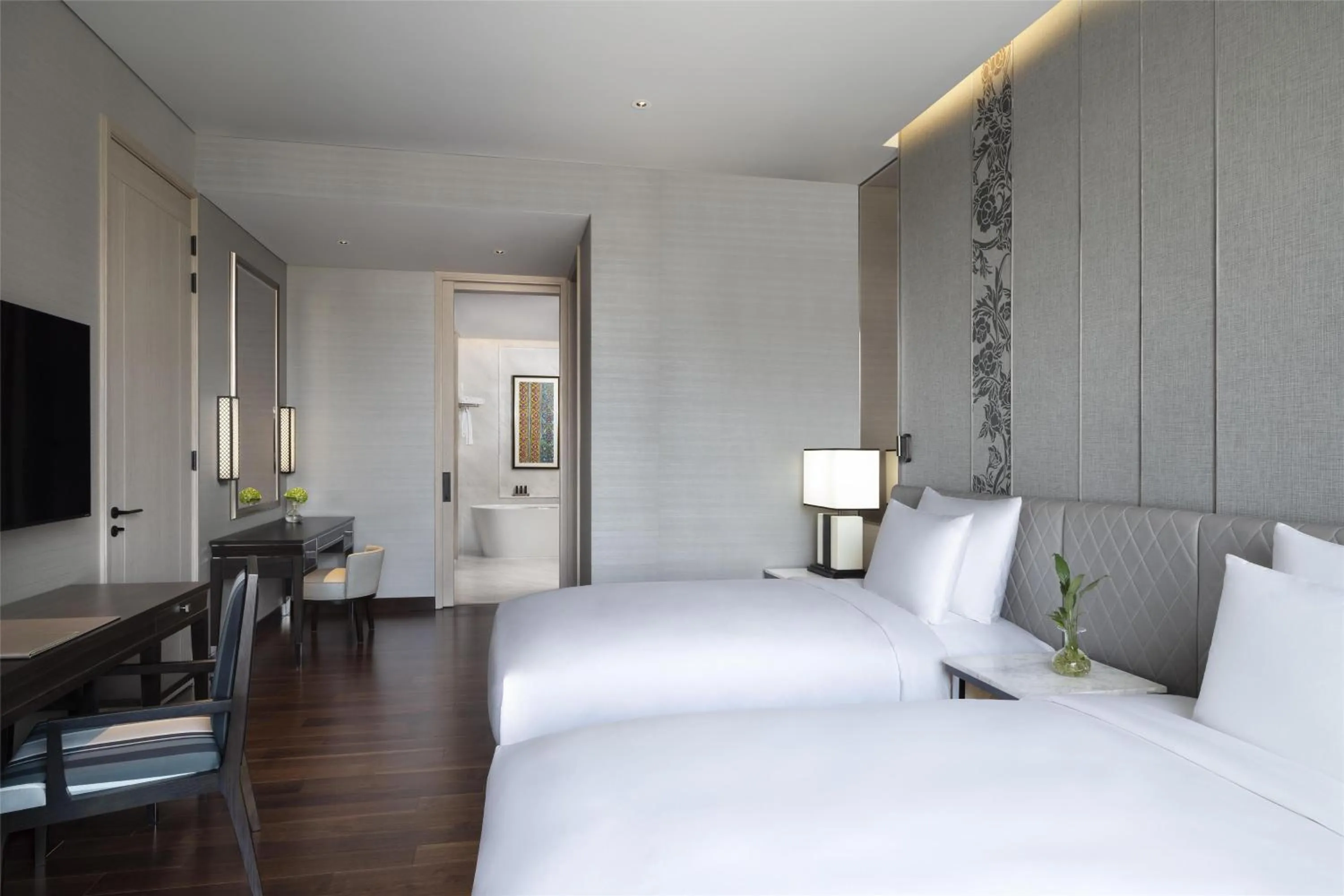 Bedroom, Bed in Sindhorn Kempinski Hotel Bangkok