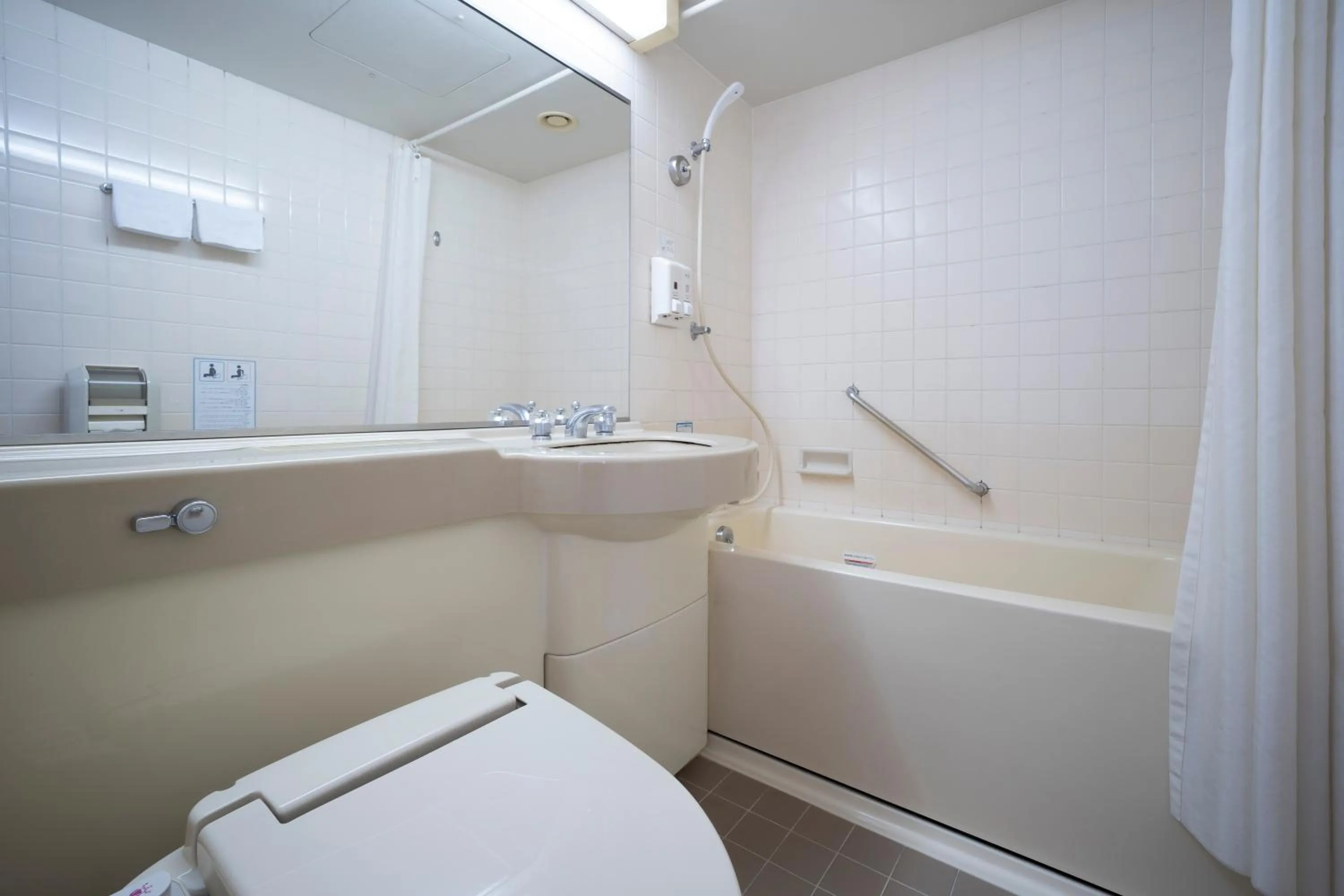 Bathroom in Kuwana Green Hotel