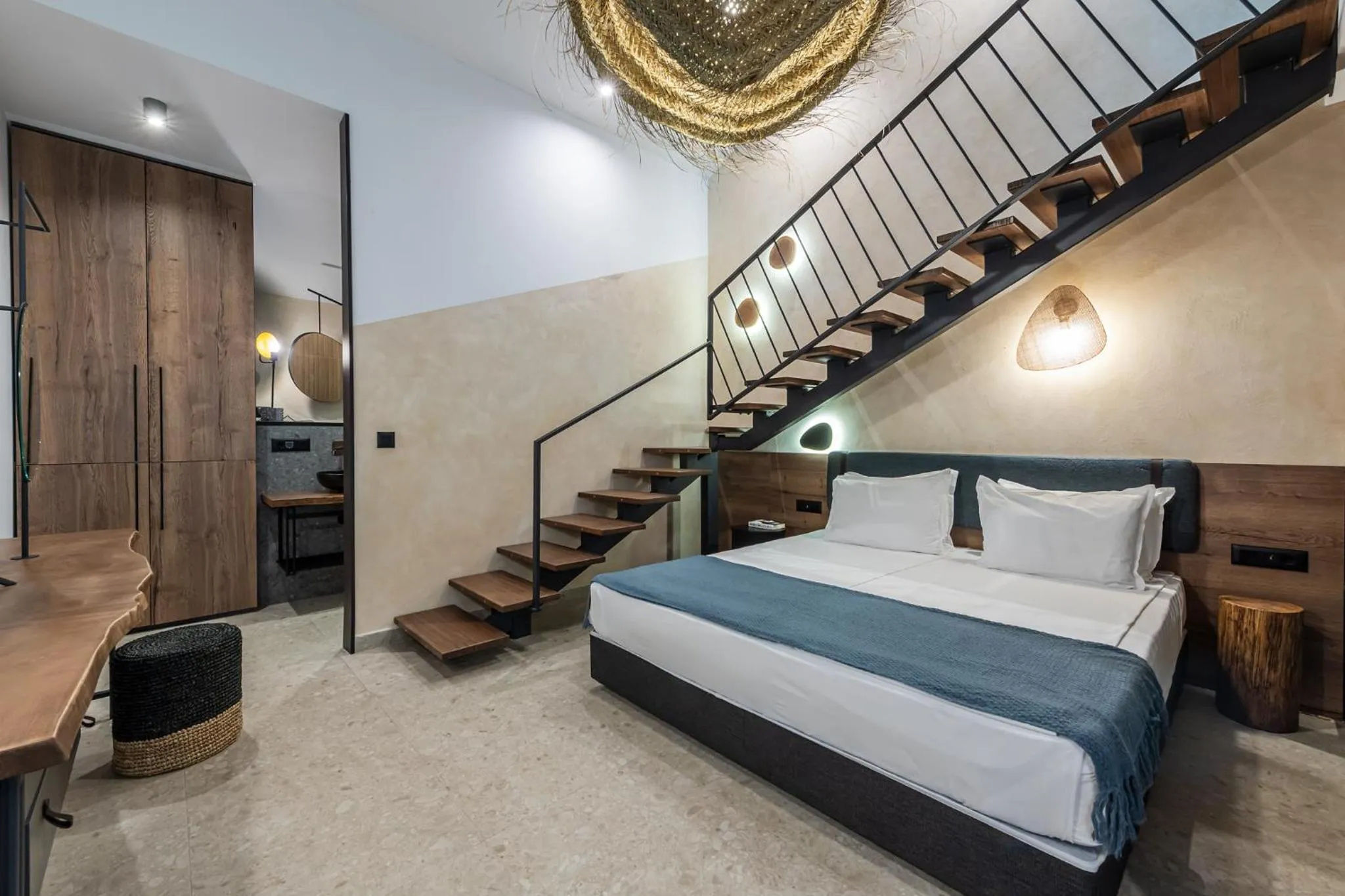 Bedroom, Bed in Utopia Forest