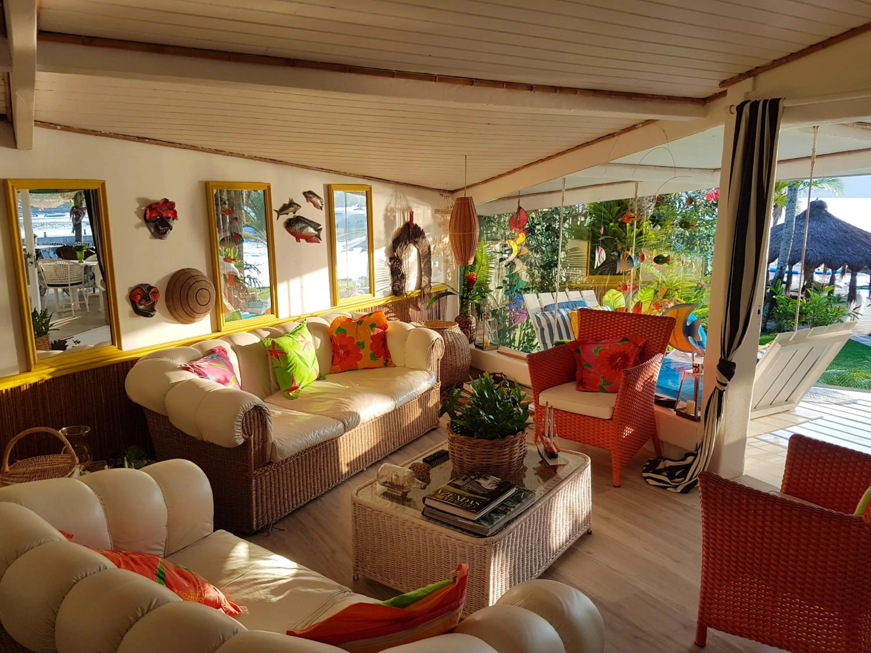 Communal lounge/ TV room in Pousada Mestre Augusto