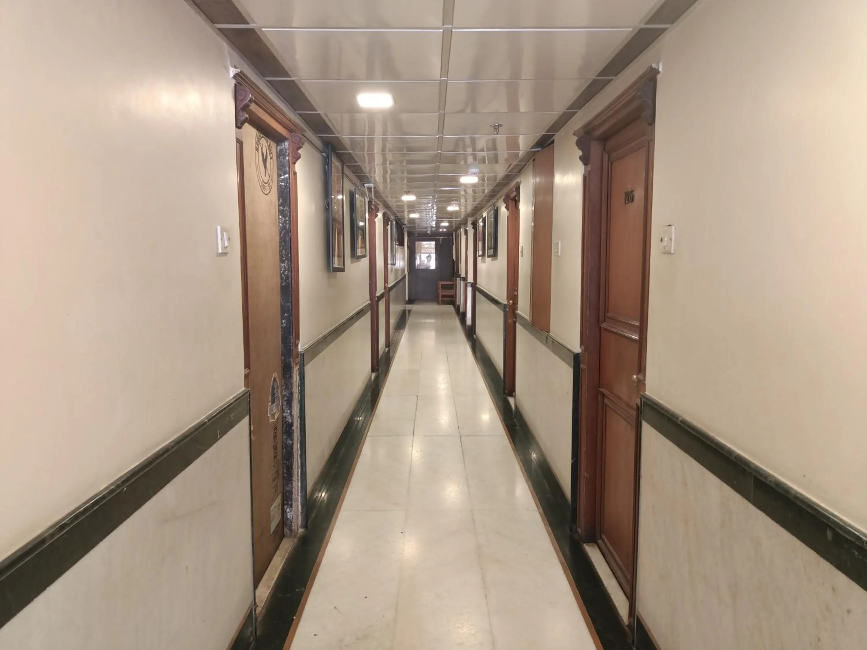 Property building in Hotel Highway Inn Andheri East