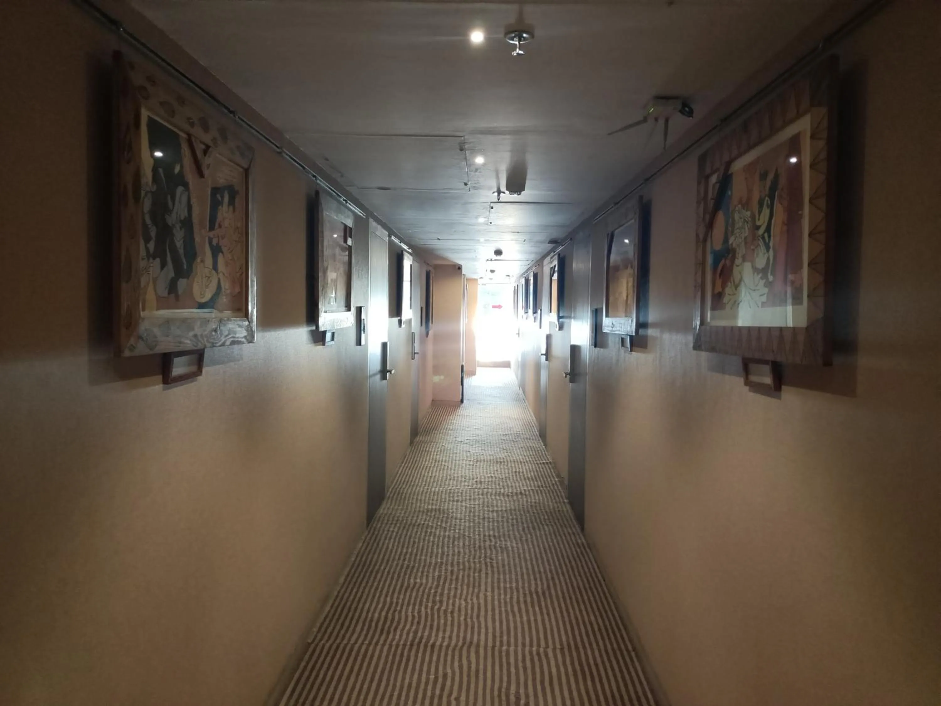 Property building in Hotel Highway Inn Andheri East