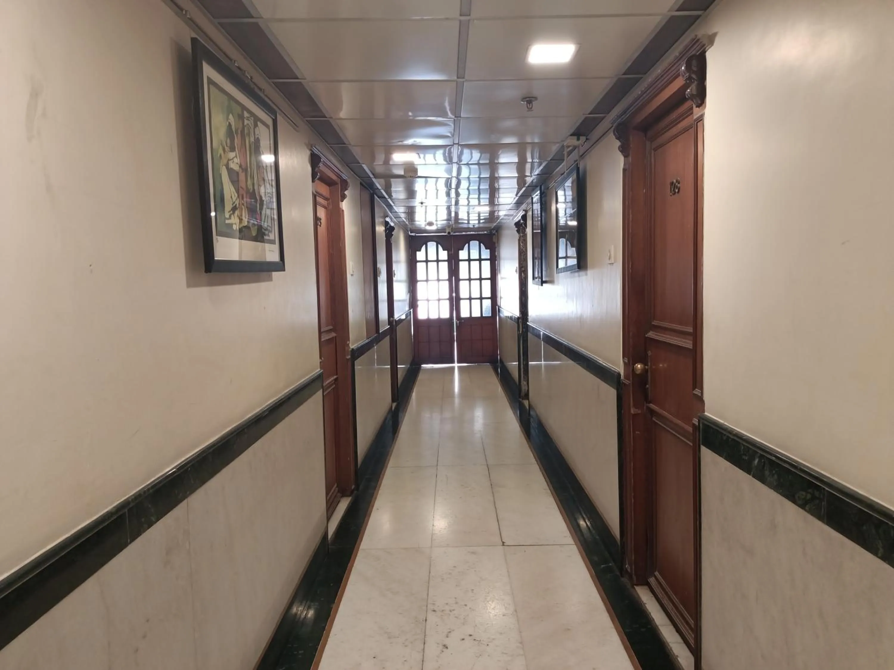 Property building in Hotel Highway Inn Andheri East