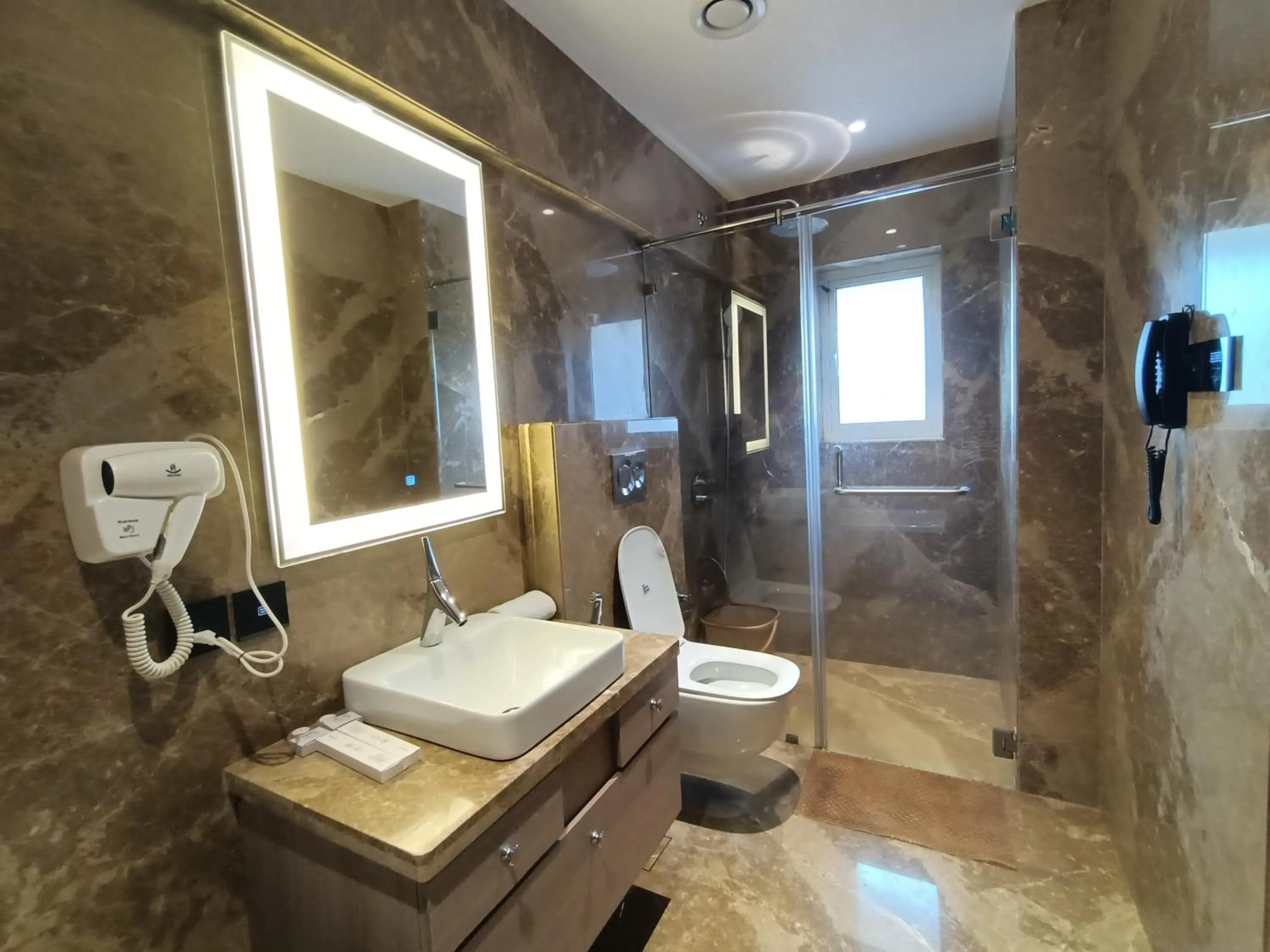 Shower in Hotel Highway Inn Andheri East