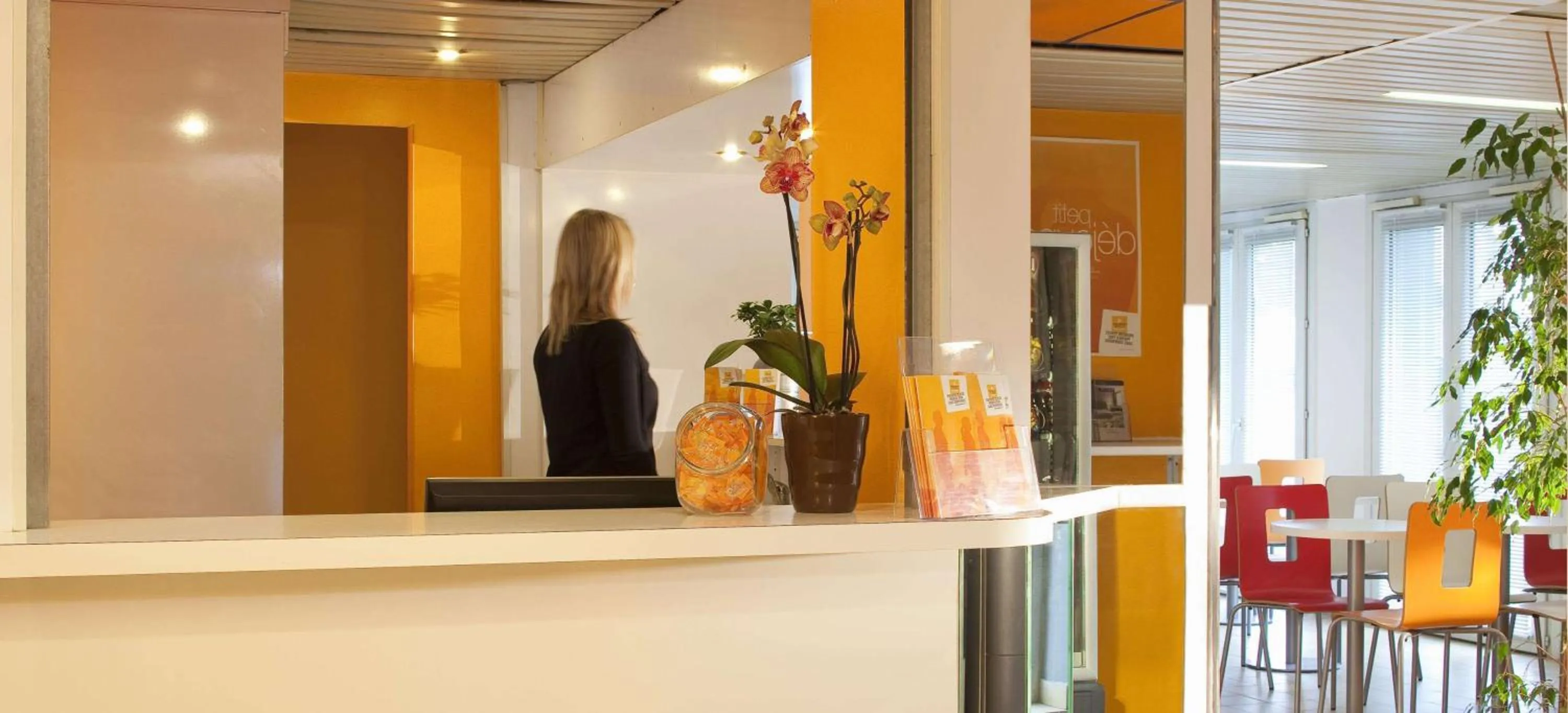 Lobby or reception in FAST HOTEL Les Ulis - Courtabœuf