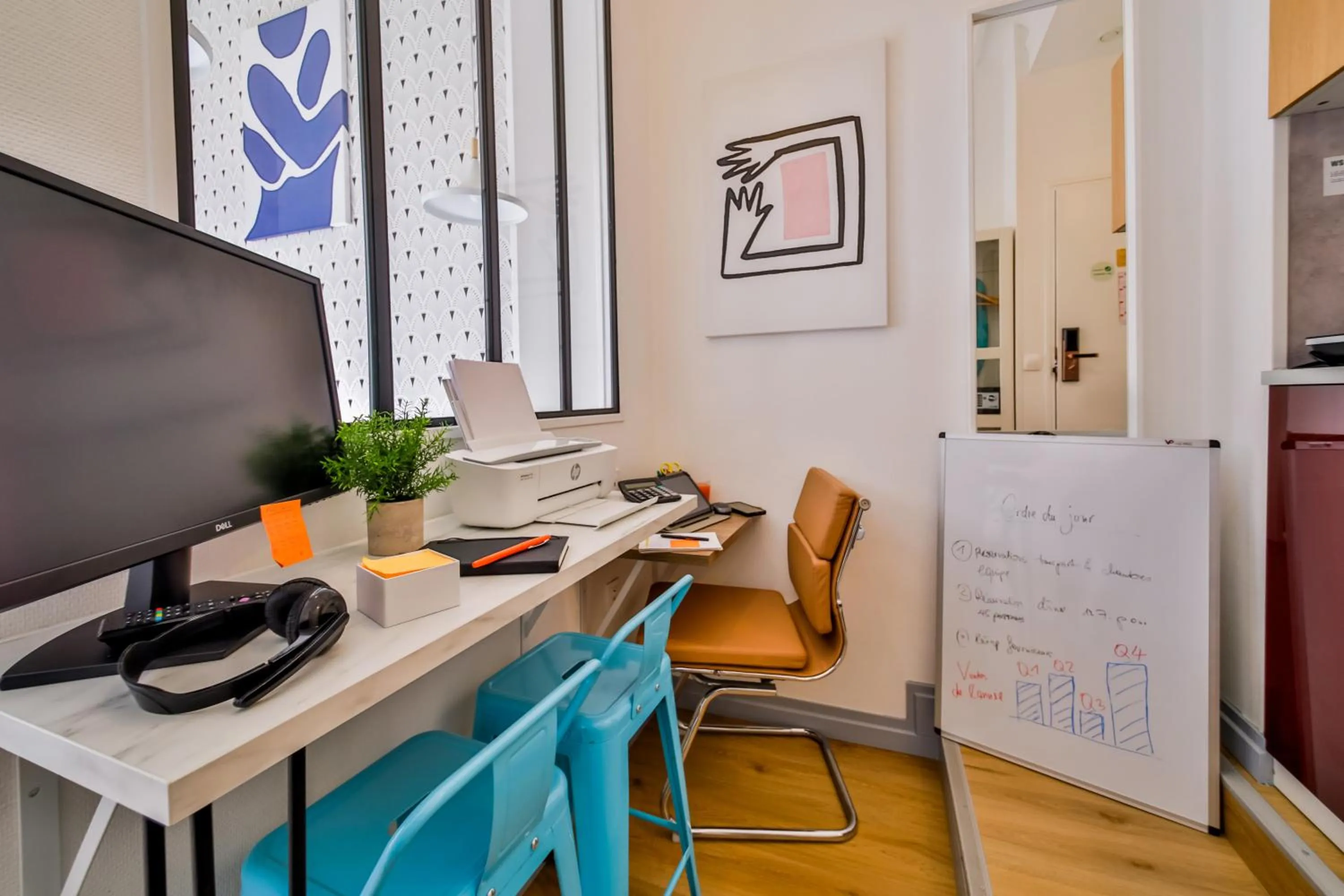 Seating area in WS Haussmann - La Fayette