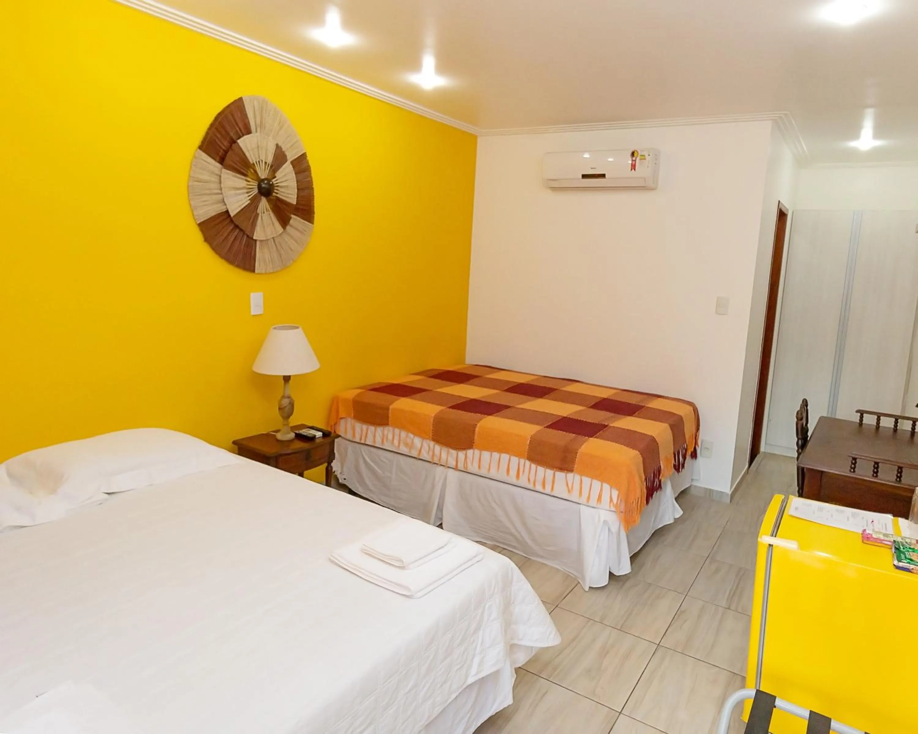Property building, Bed in Pousada Ipitanga IV