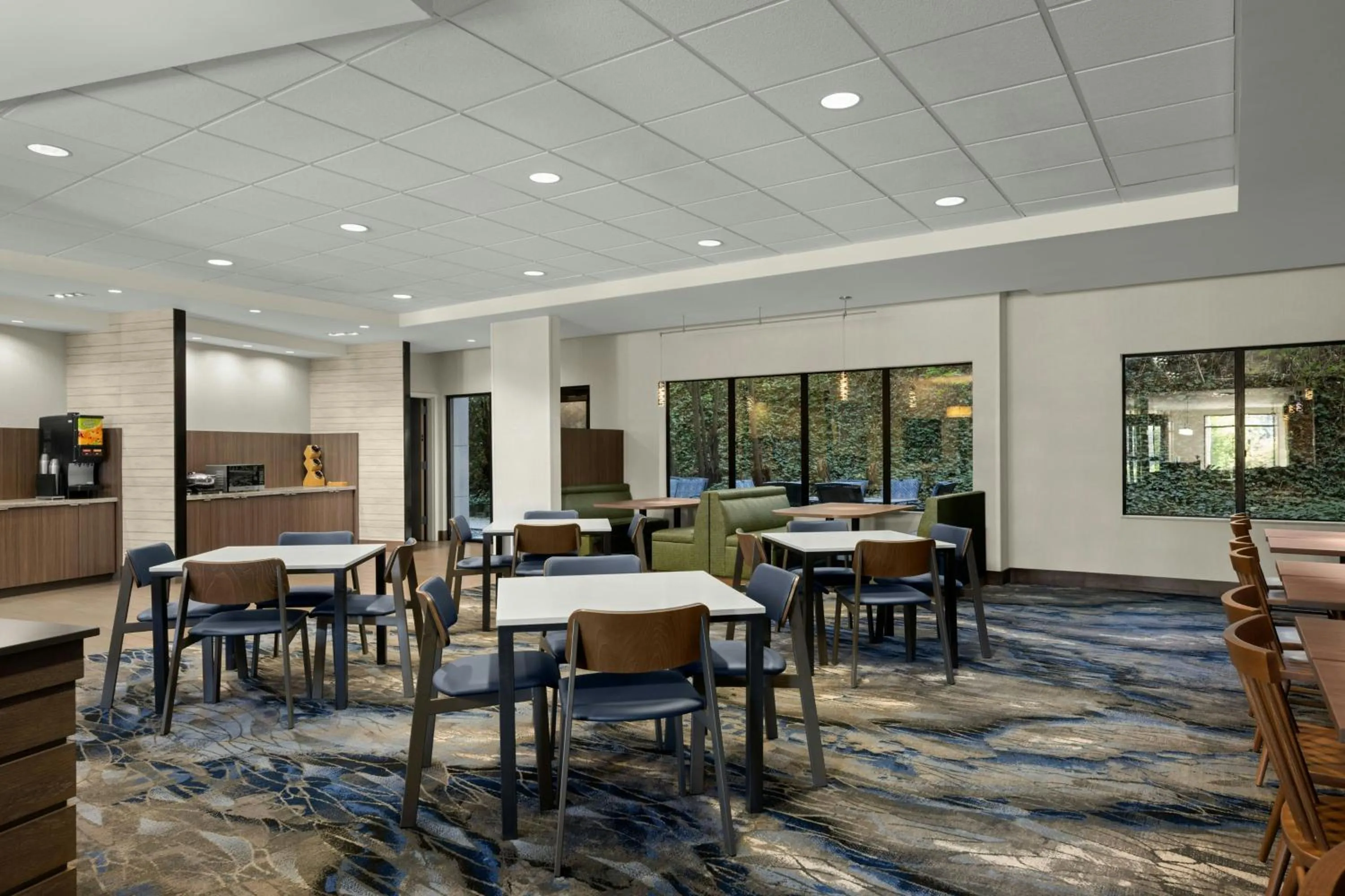 Restaurant/places to eat in Fairfield Inn & Suites by Marriott Moscow