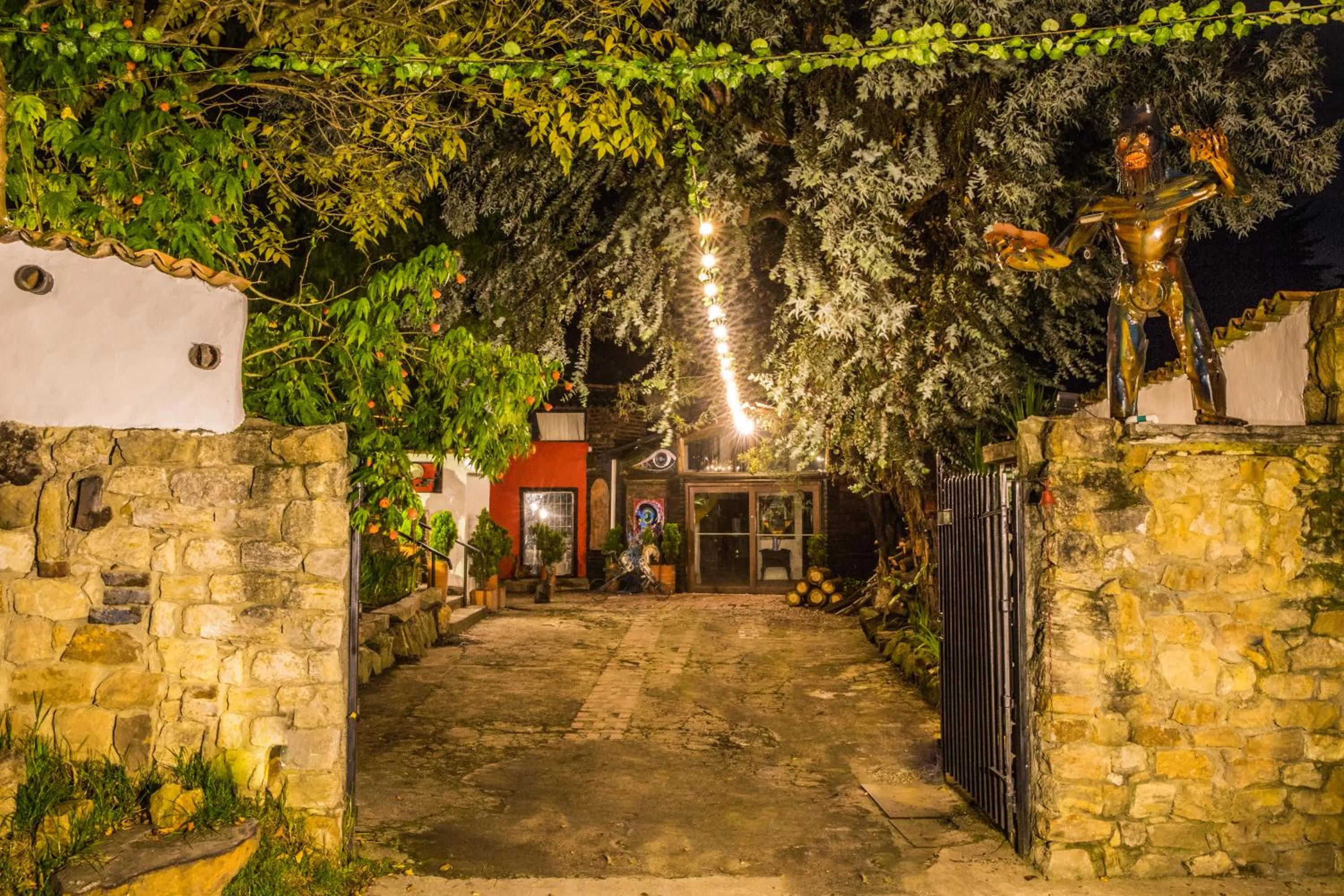 Facade/entrance in La Colina Hotel Cottage