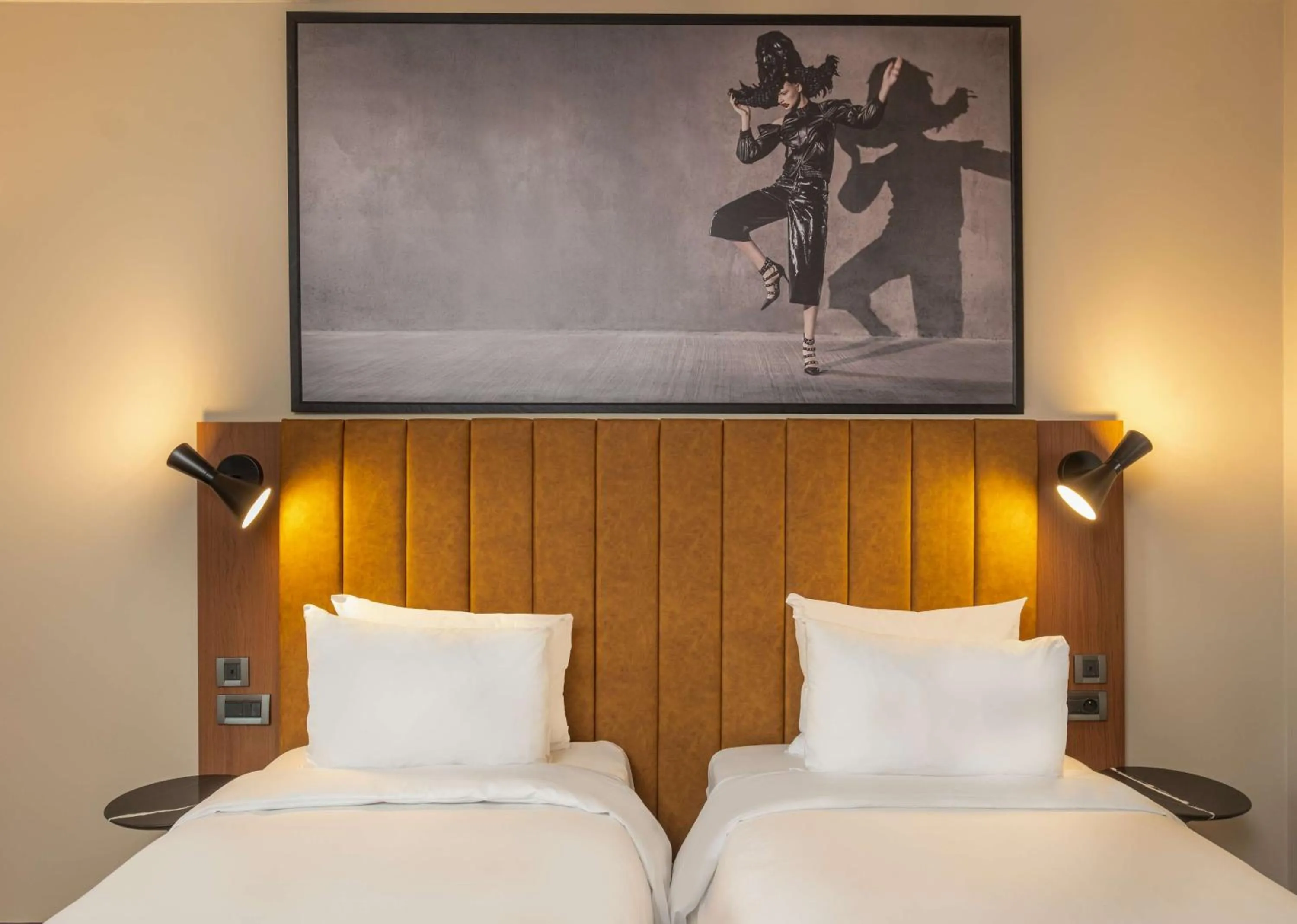 Bedroom, Bed in Radisson Blu Hotel Marseille Vieux Port