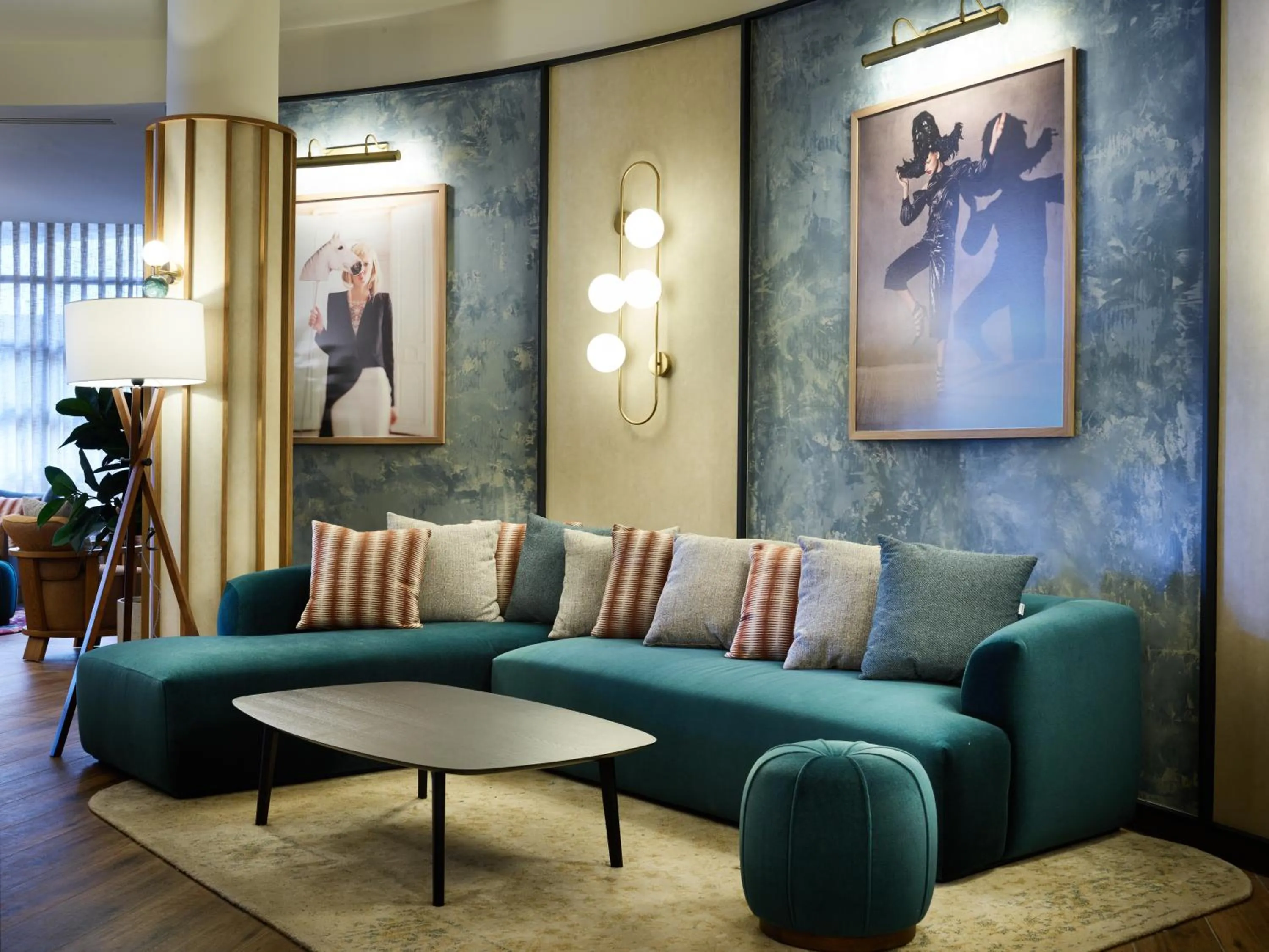 Lobby or reception in Radisson Blu Hotel Marseille Vieux Port