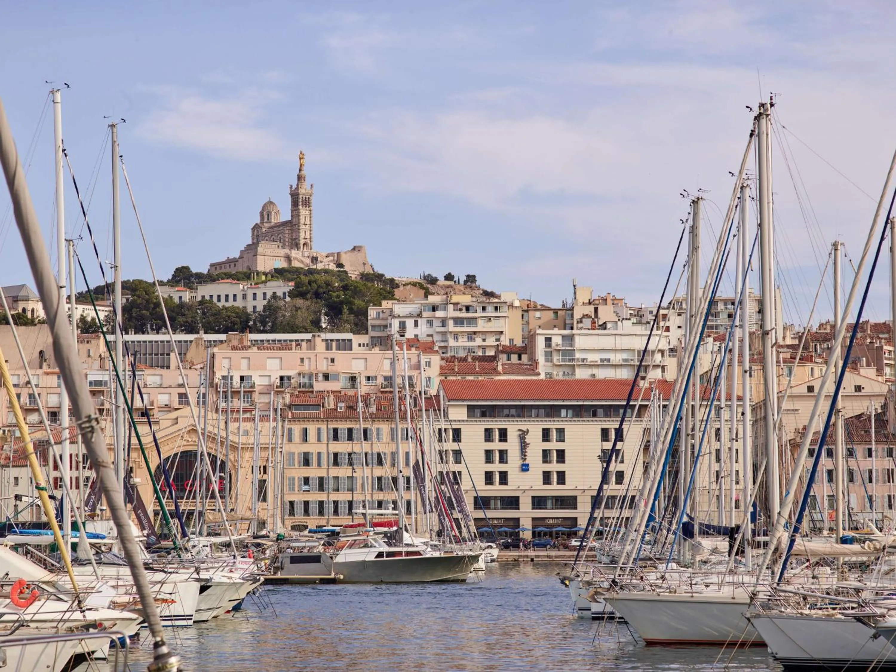 Property building in Radisson Blu Hotel Marseille Vieux Port