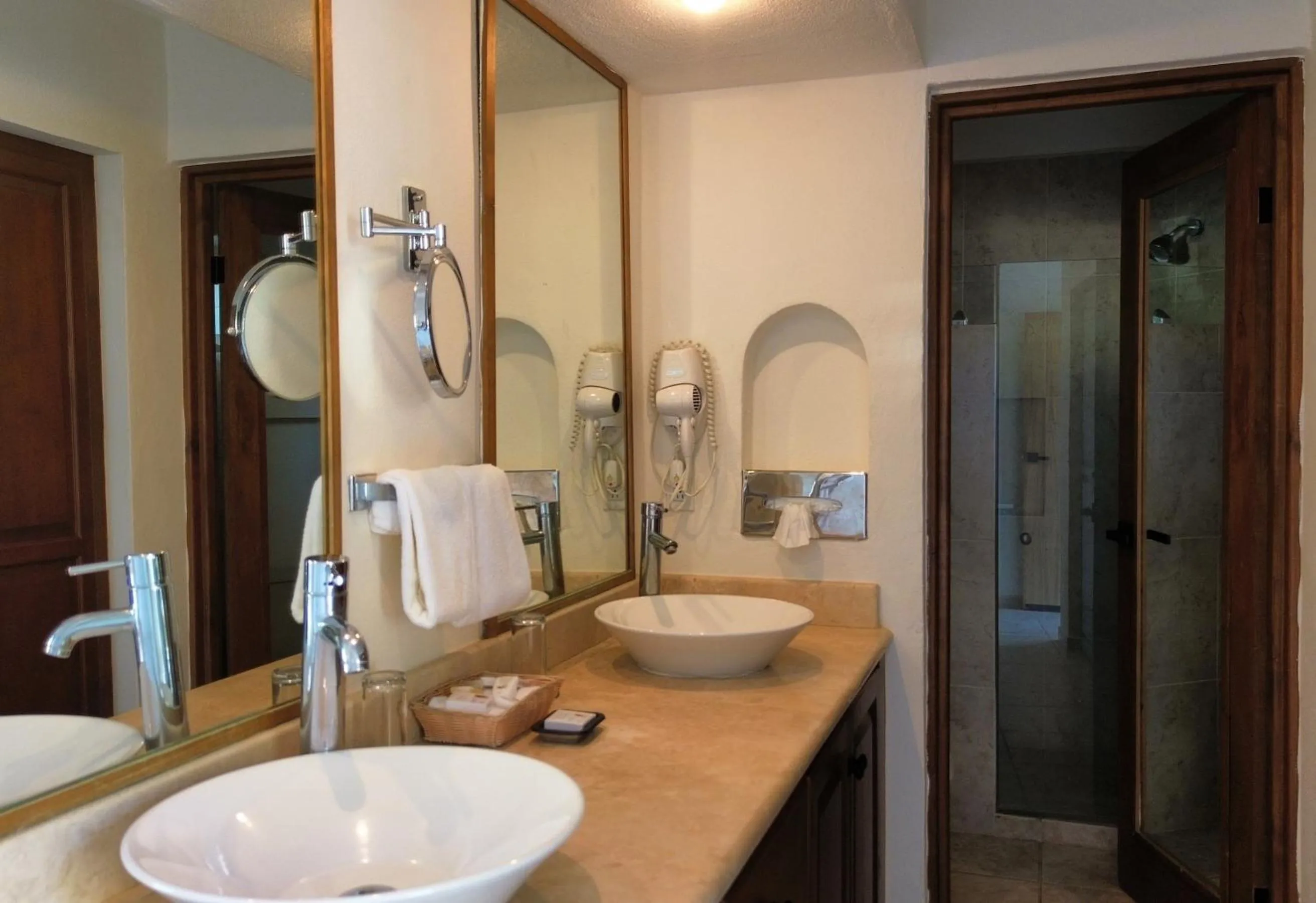 Shower in Punta Pescadero Paradise Hotel & Villas