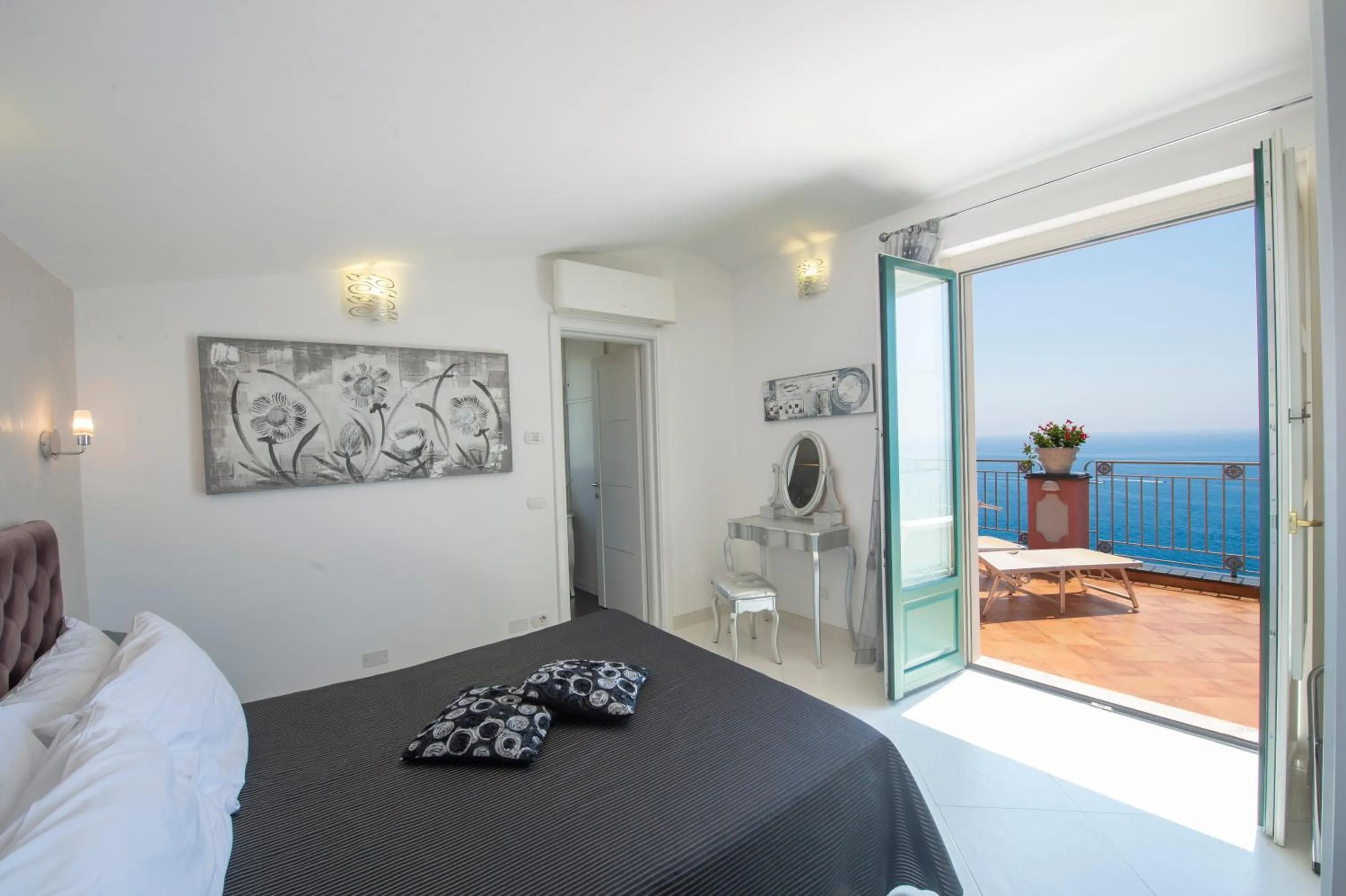 Bed in Palazzo Rocco all 3 villas - Weddings