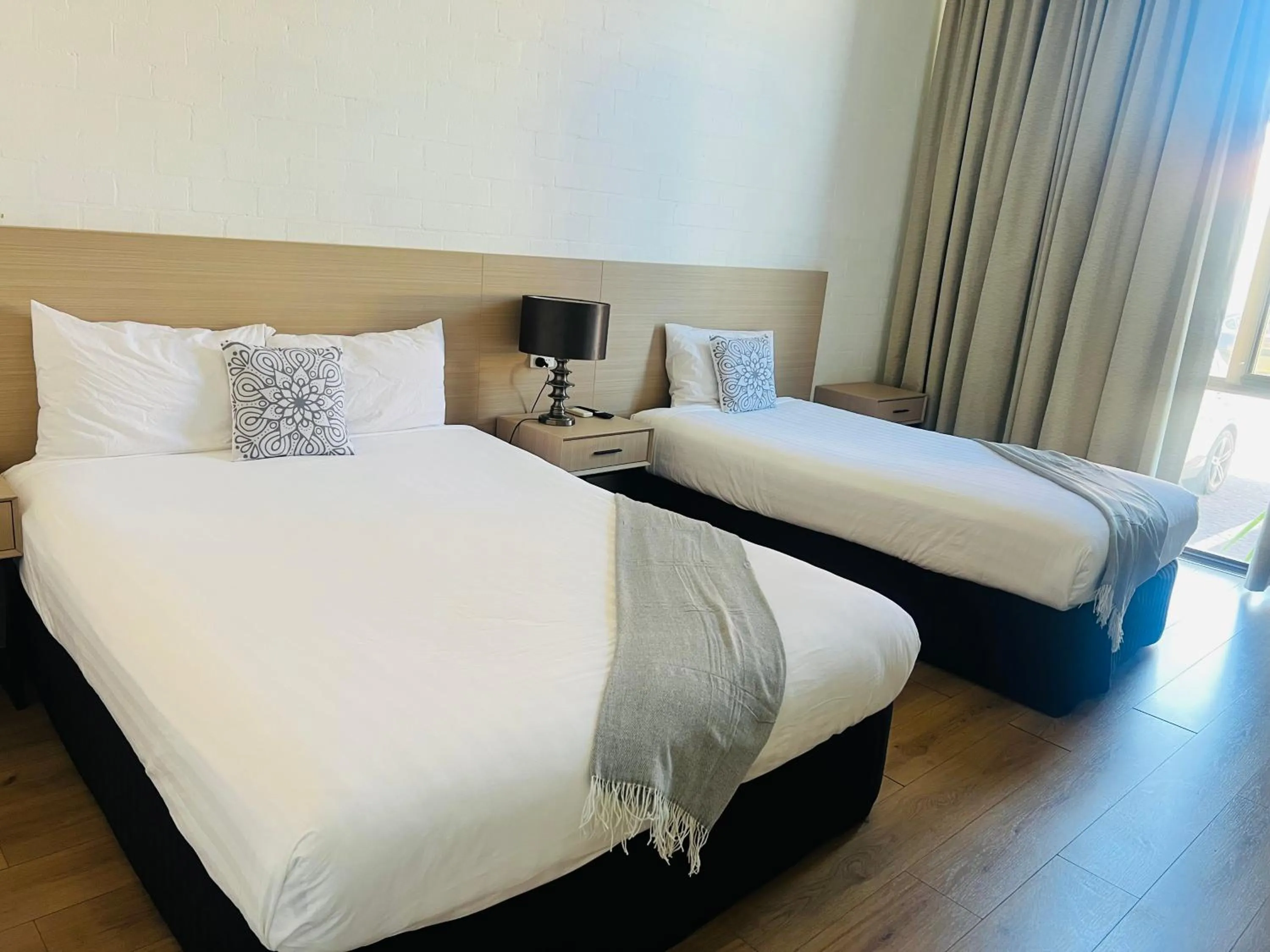 Bed in Pavilion Hotel Wagga Wagga