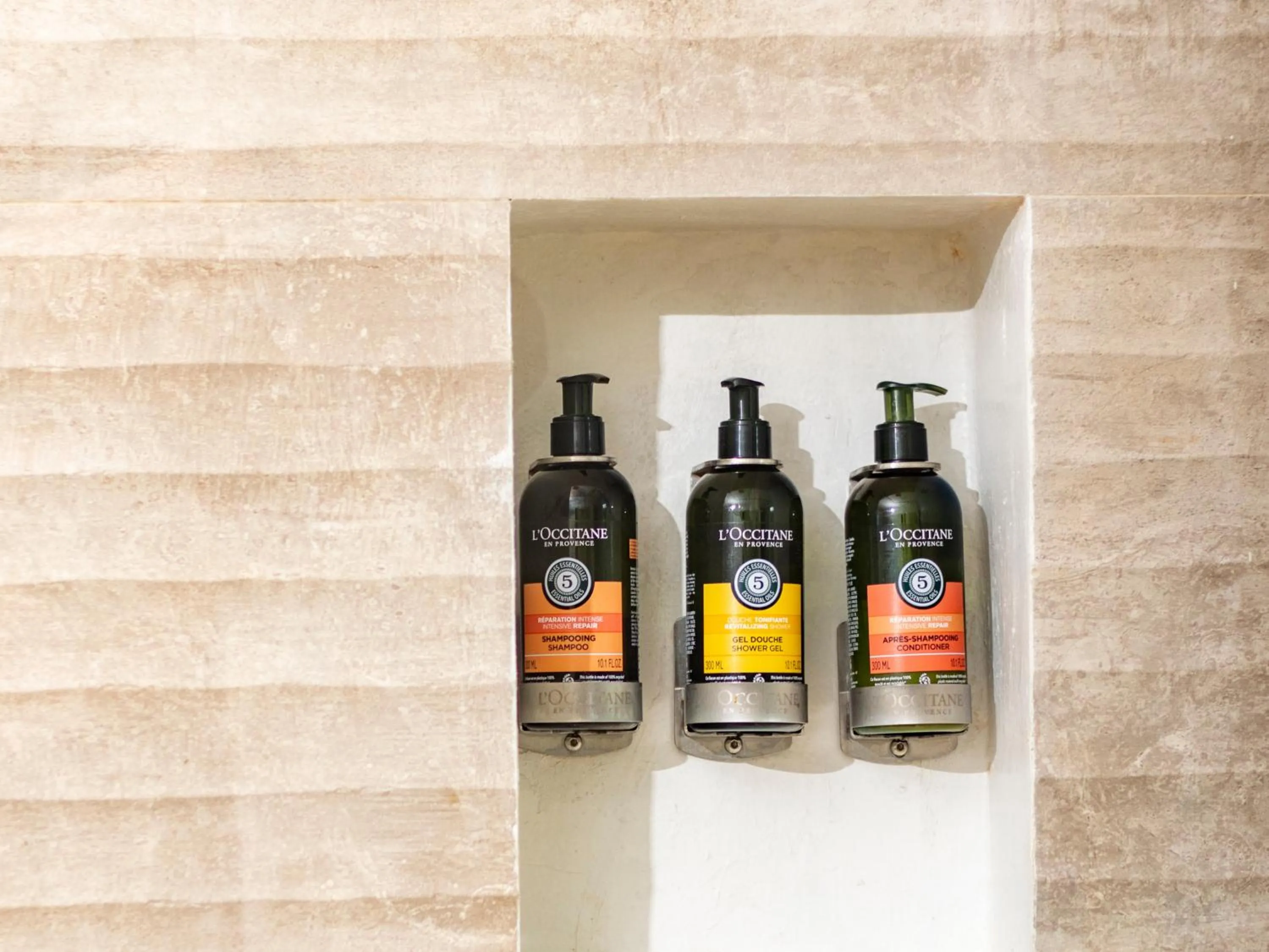 Bathroom in Hotel Alma