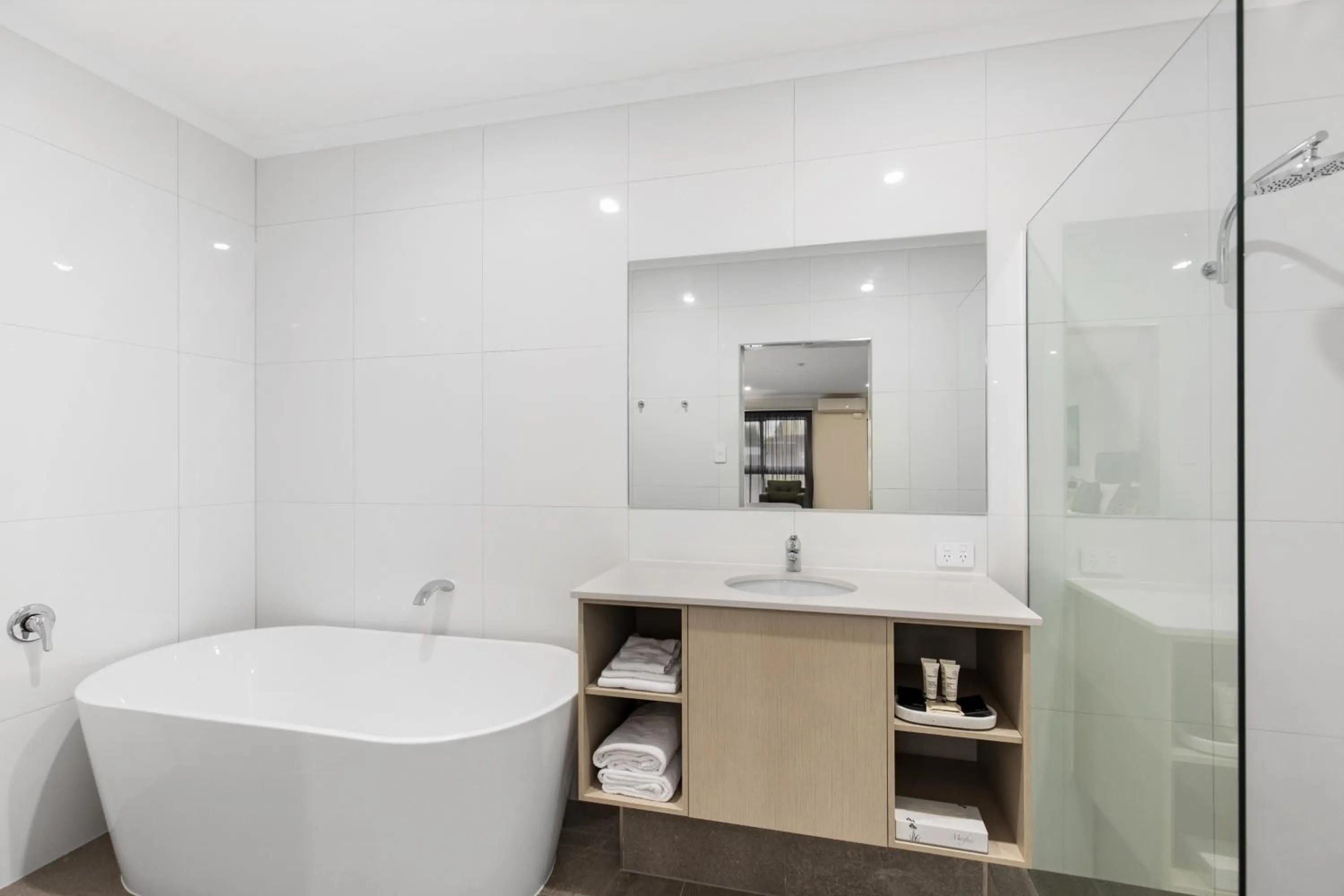 Bathroom in Presidential Motel