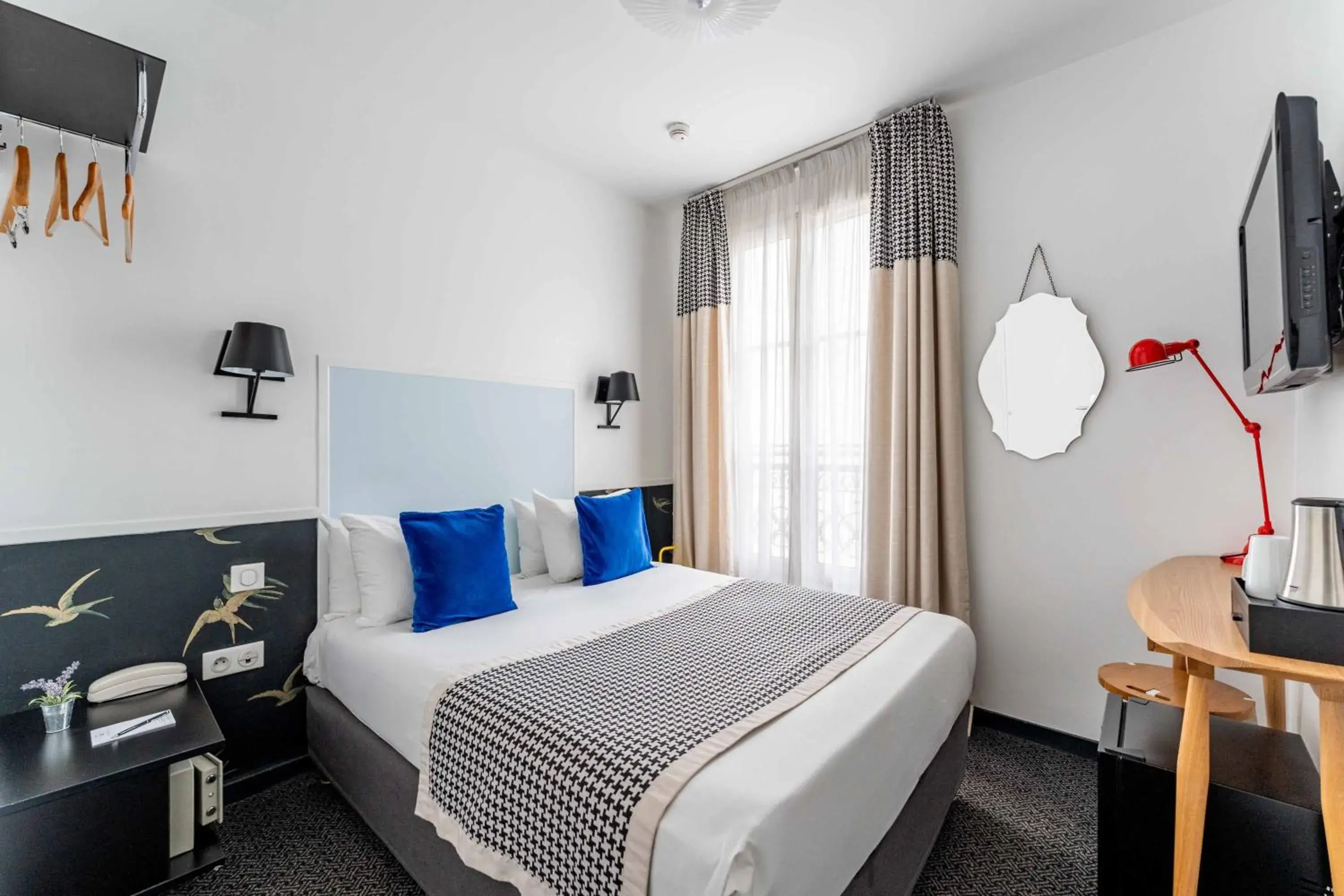 Standard Single Room in Hotel George - Astotel Standard Single Room in Hotel George - Astotel