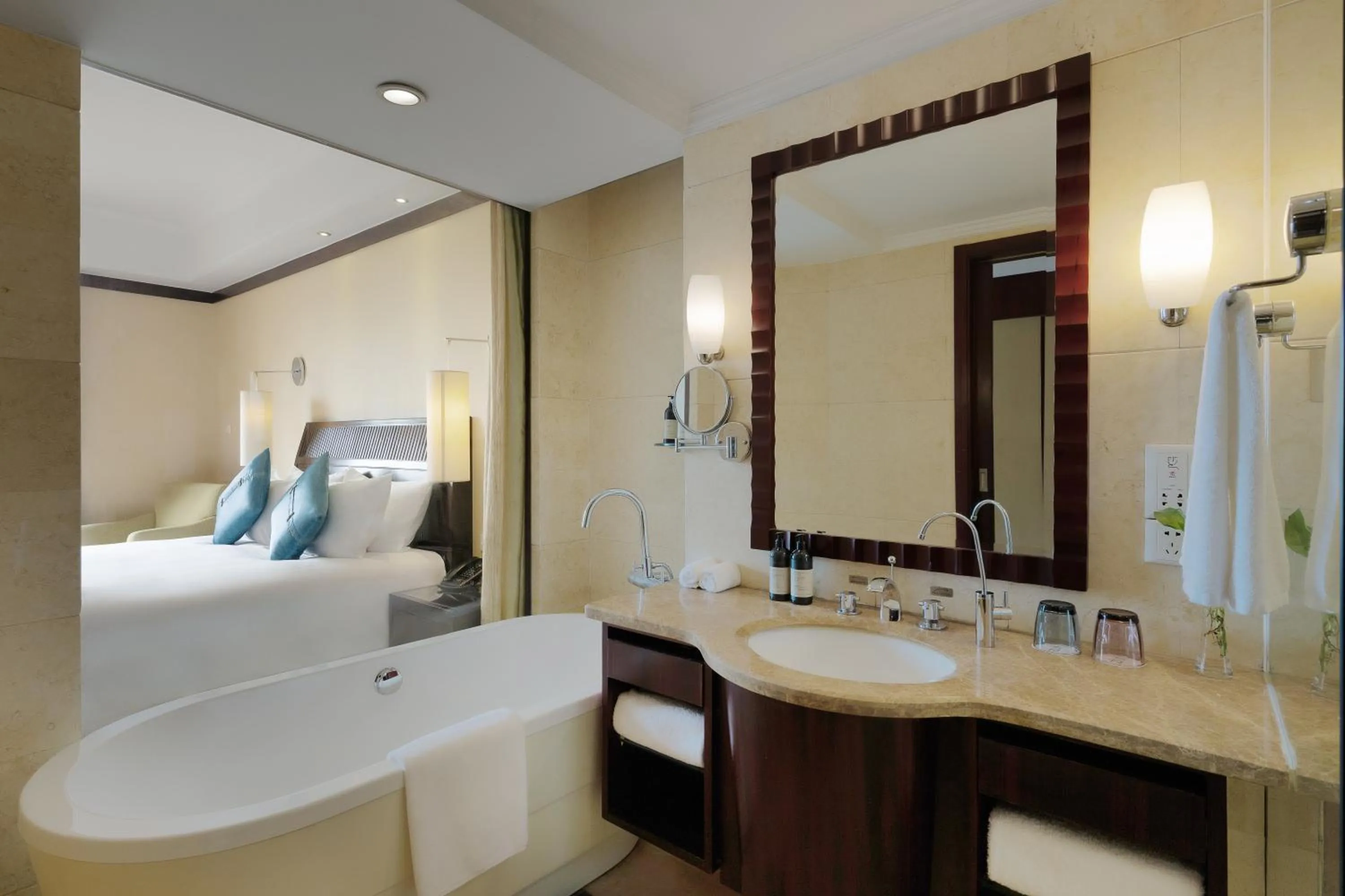 Bathroom in S&N Zhejiang LinHai International Hotel
