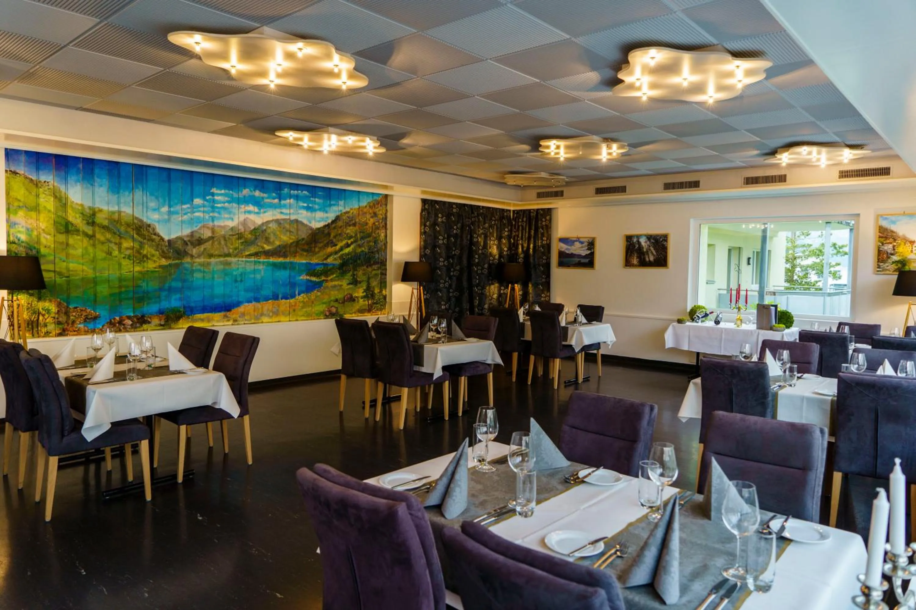 Restaurant/places to eat in Seeblick SMART Hotel Rössli