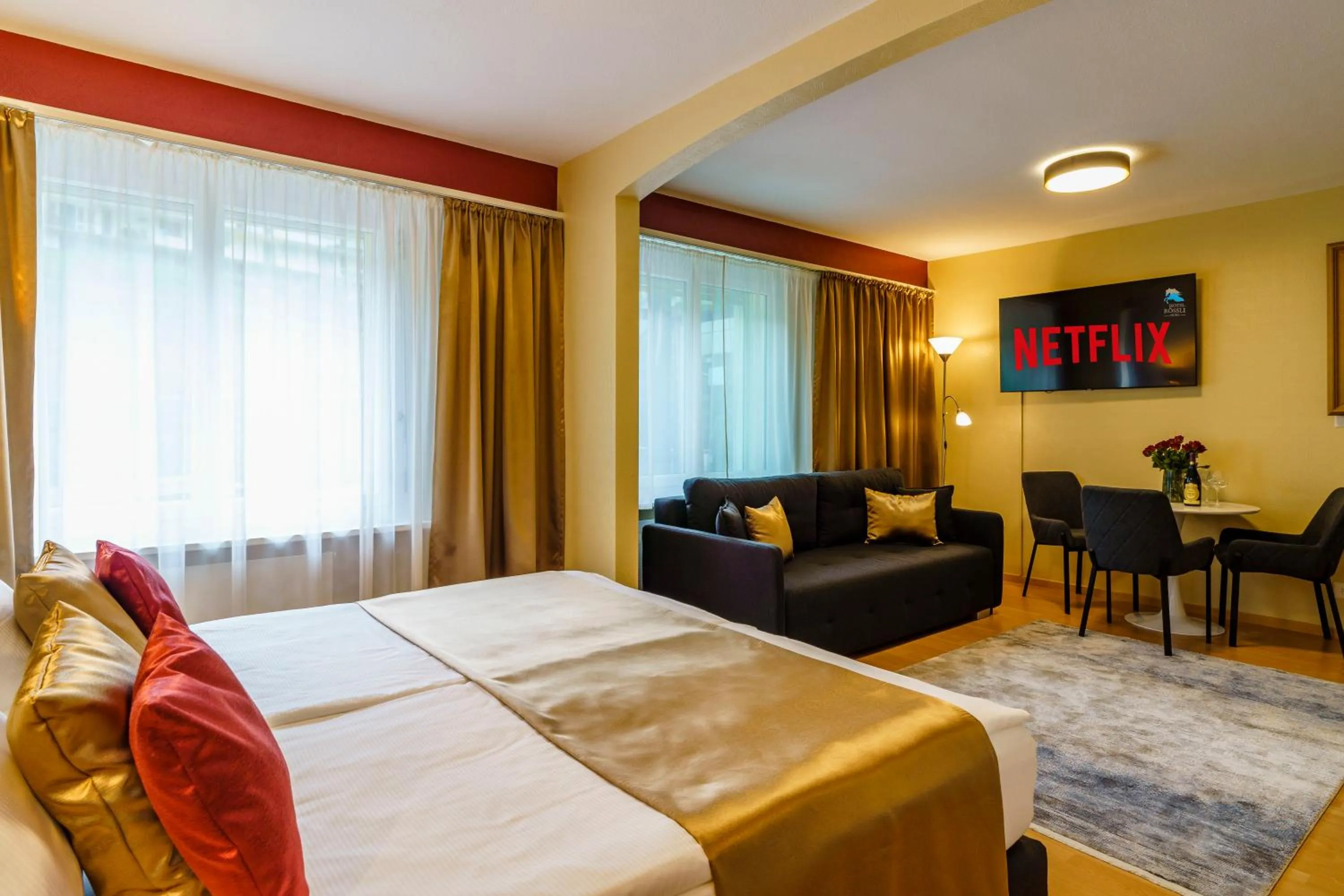 TV and multimedia, Bed in Seeblick SMART Hotel Rössli