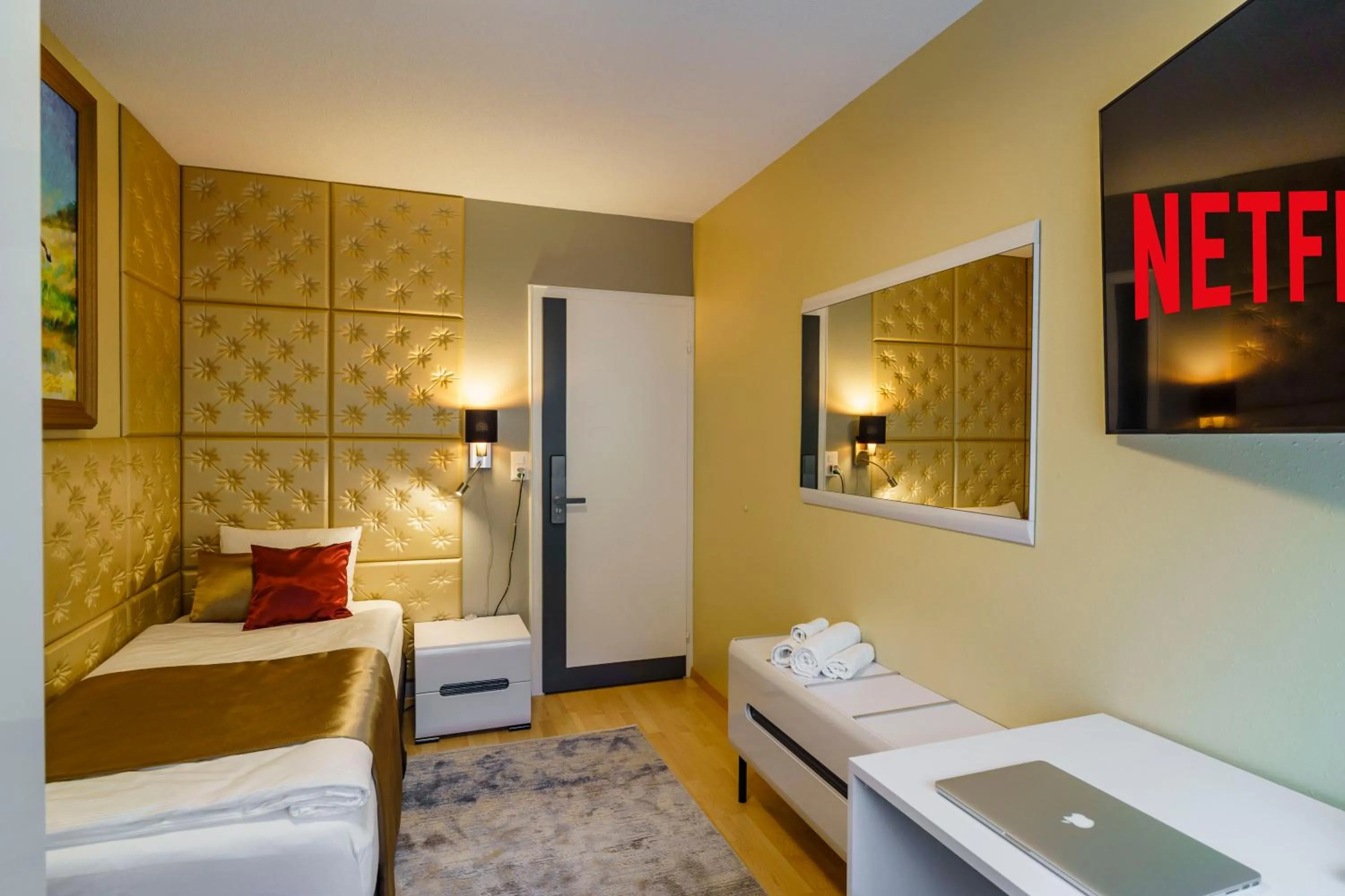 Bed in Seeblick SMART Hotel Rössli