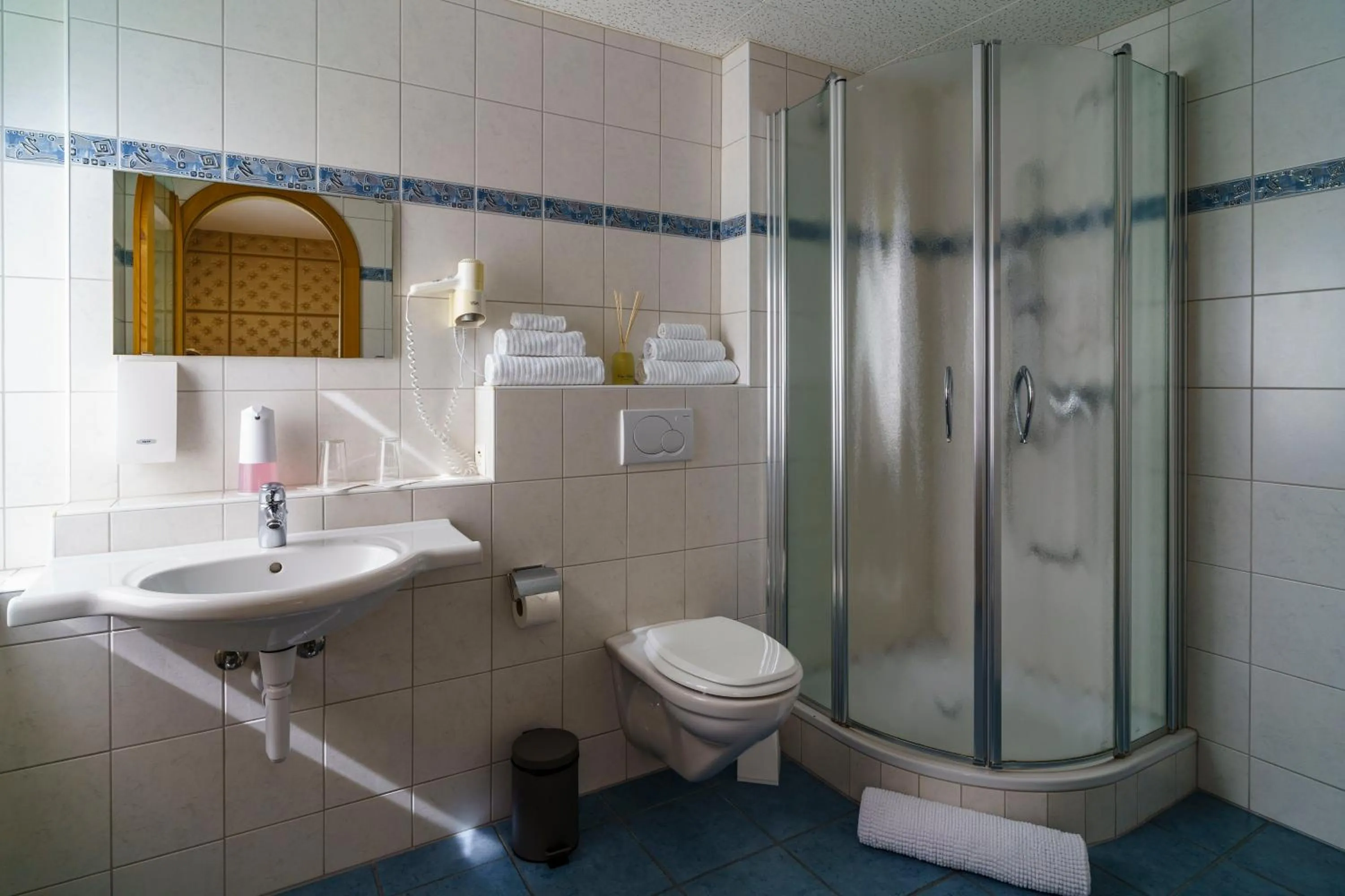 Bathroom in Seeblick SMART Hotel Rössli