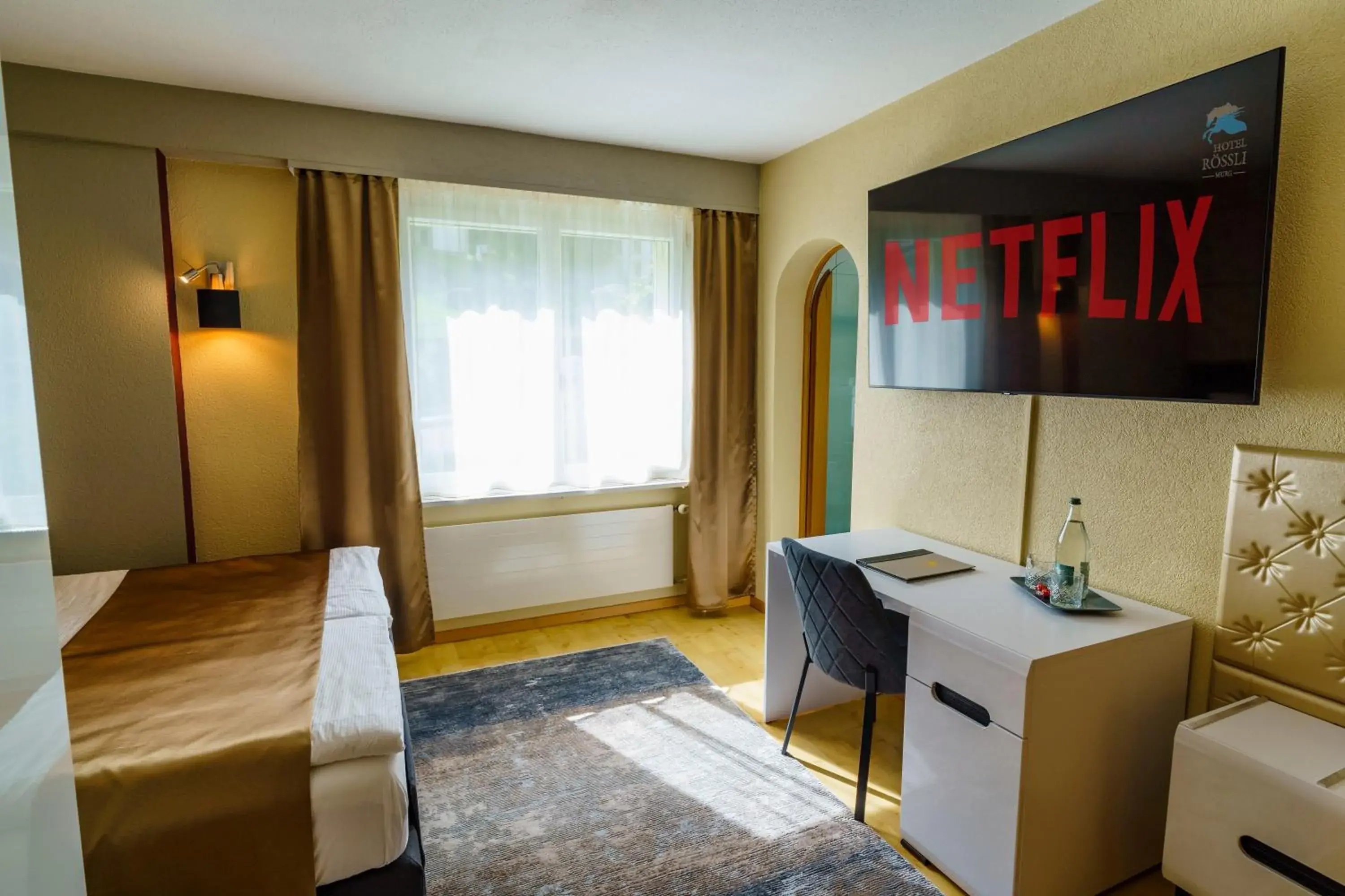 Twin Room with Bathroom in Seeblick SMART Hotel Rössli Twin Room with Bathroom in Seeblick SMART Hotel Rössli