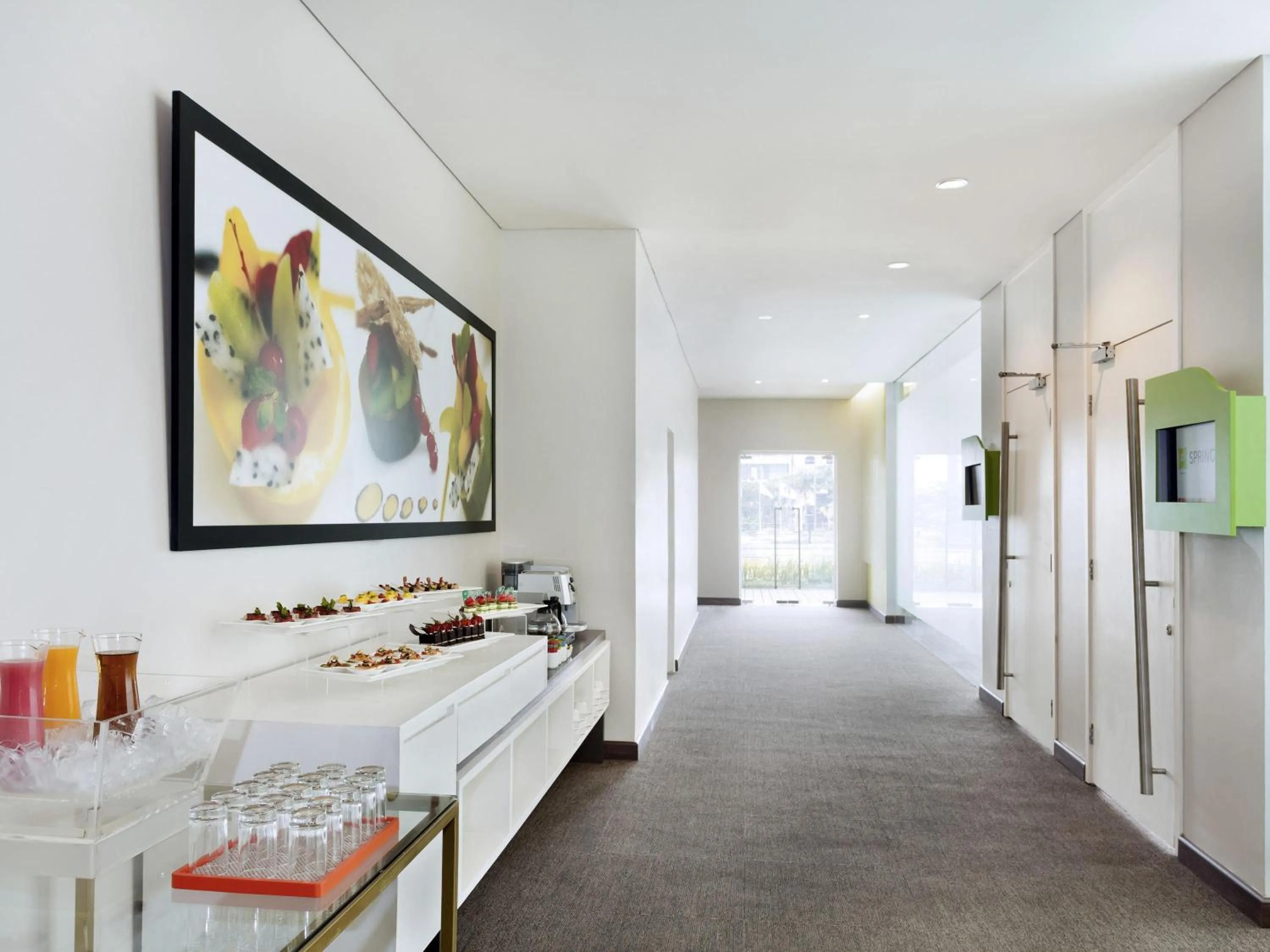 Bedroom in All Seasons Jakarta Thamrin